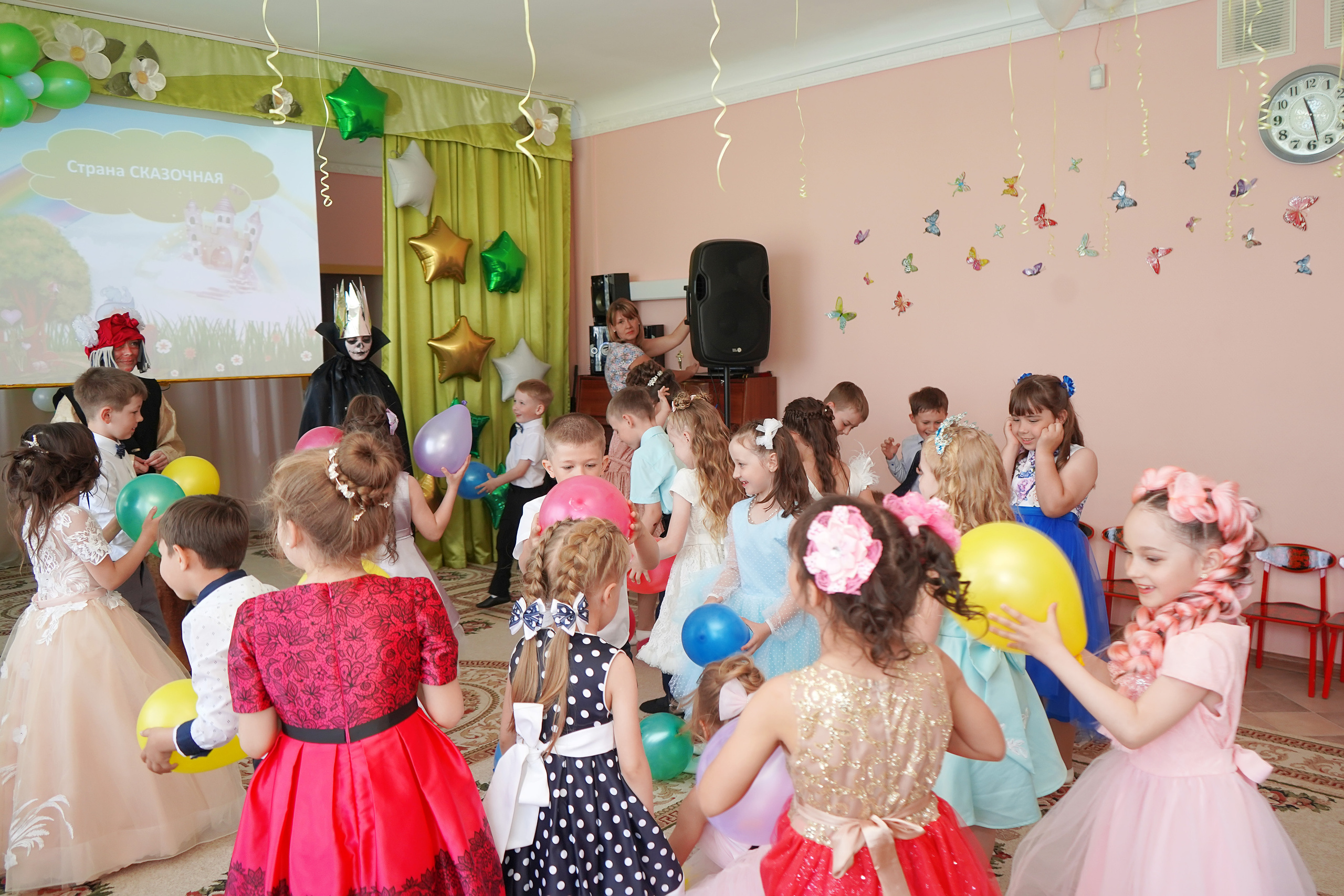 Фотосъемка видеосъёмка фотограф видеооператор новогодних утренников  в. Фотограф, видеооператор Нина Коршунова