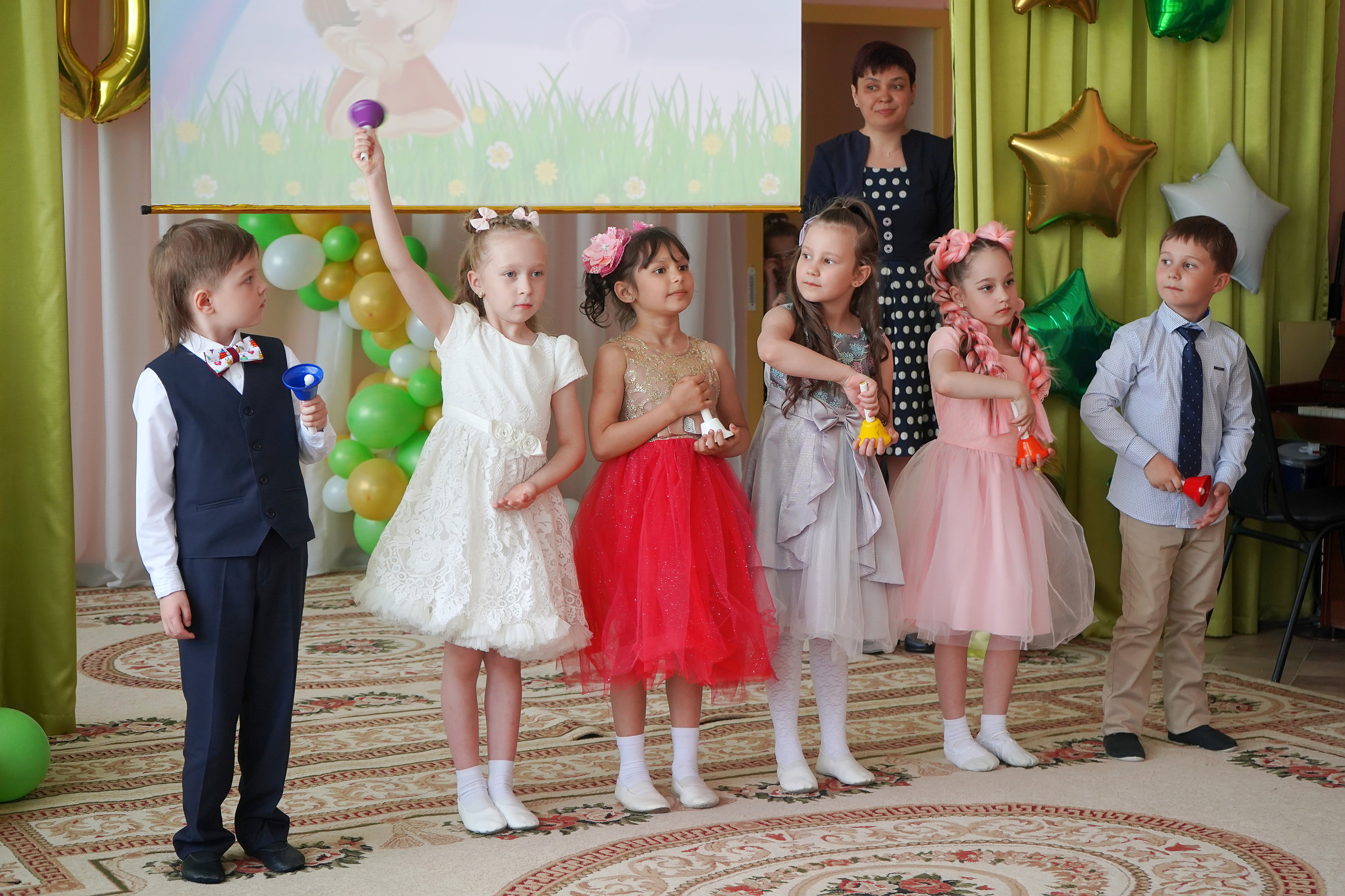 Фотосъемка видеосъёмка фотограф видеооператор новогодних утренников  в. Фотограф, видеооператор Нина Коршунова