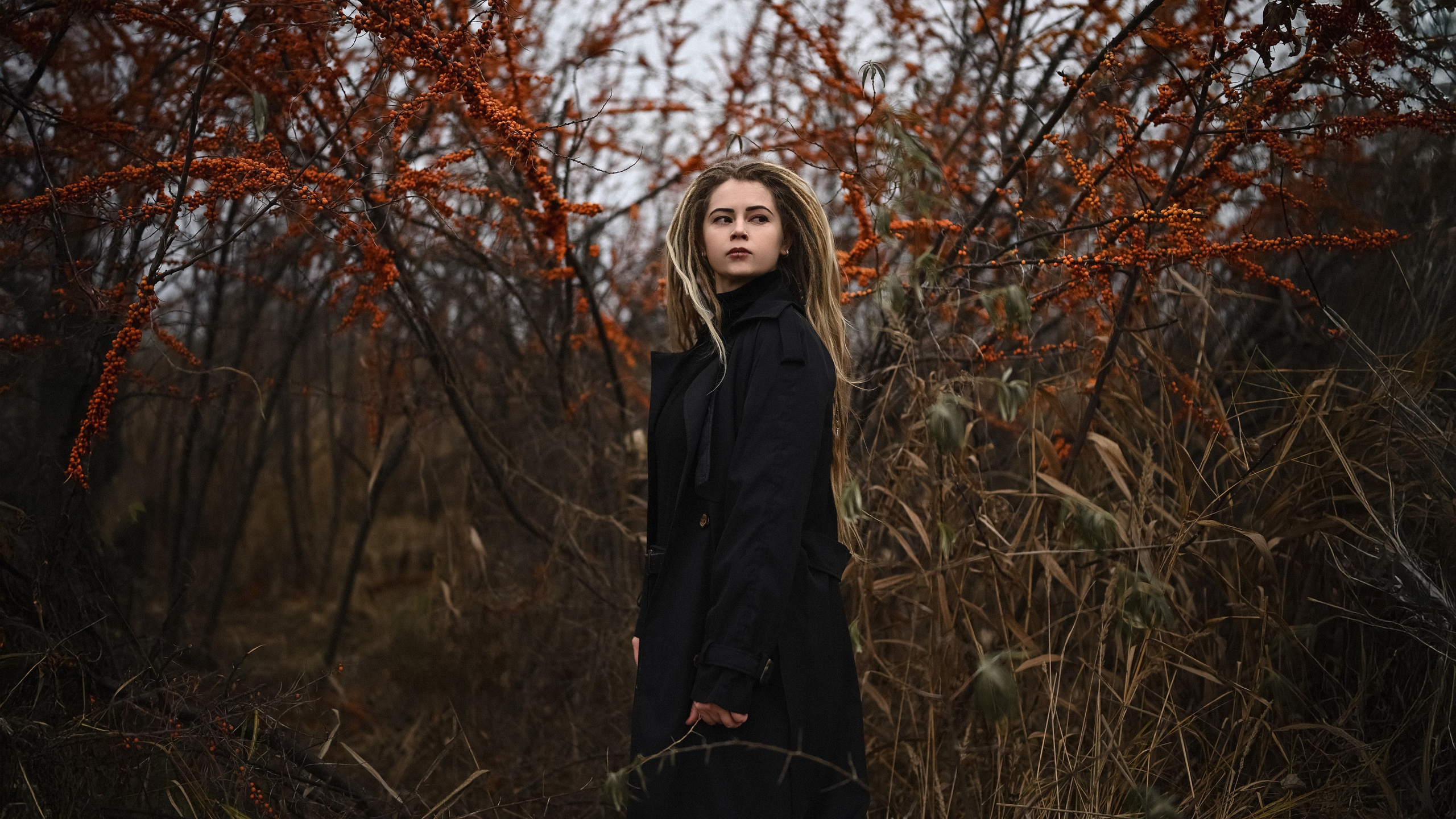 Тишина осени — атмосферная фотосессия на природе в Казани от фотографа Алексея Клейменова