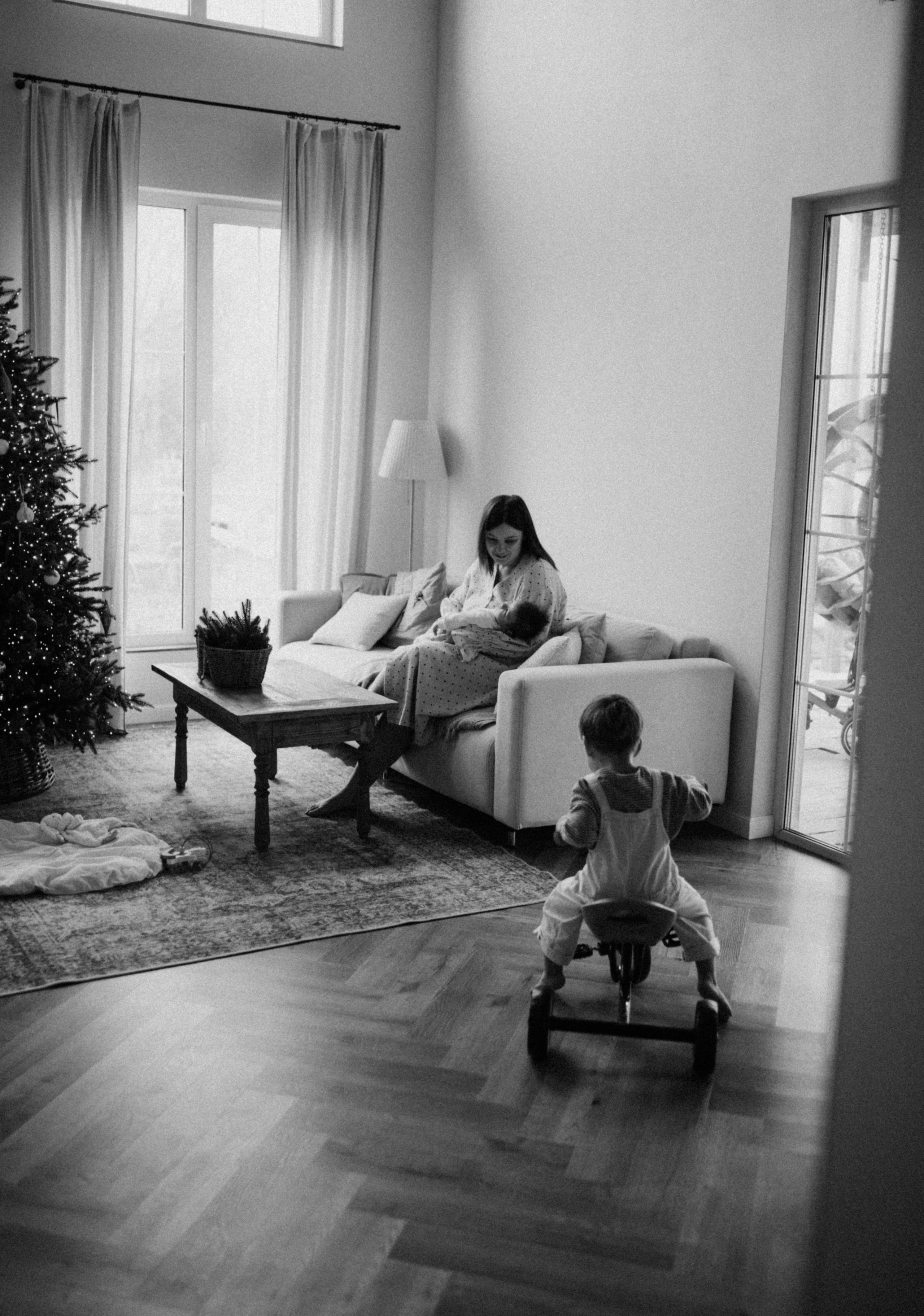 Семейная новогодняя фотосессия дома. Семейный фотограф в Краснодаре