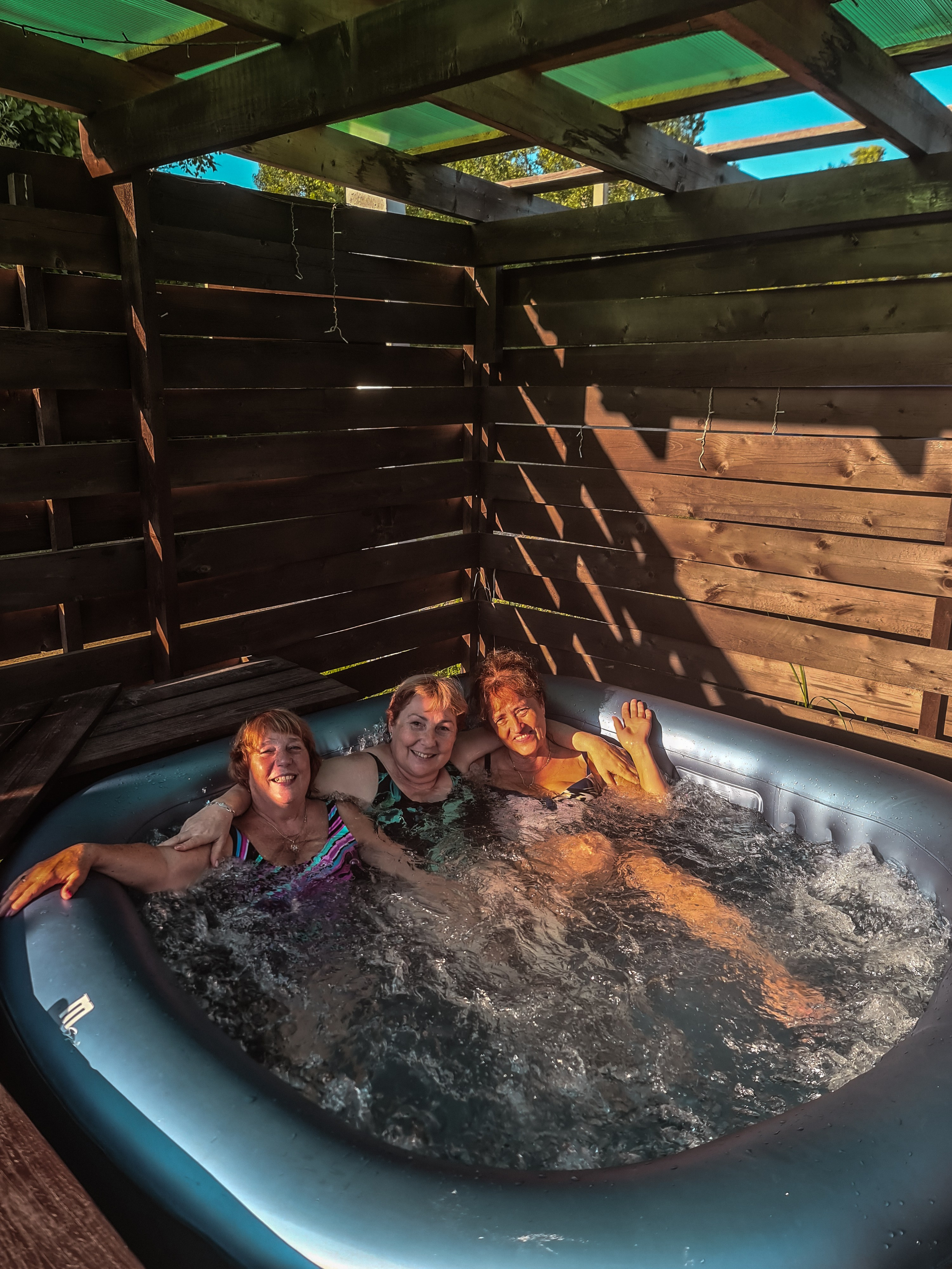 Гостевой фото. Вгости. Посуточная аренда дома во Владивостоке, баня с чаном. Теплый бассейн, геокупол. Аренда дома во Владивостоке, Надеждинском районе