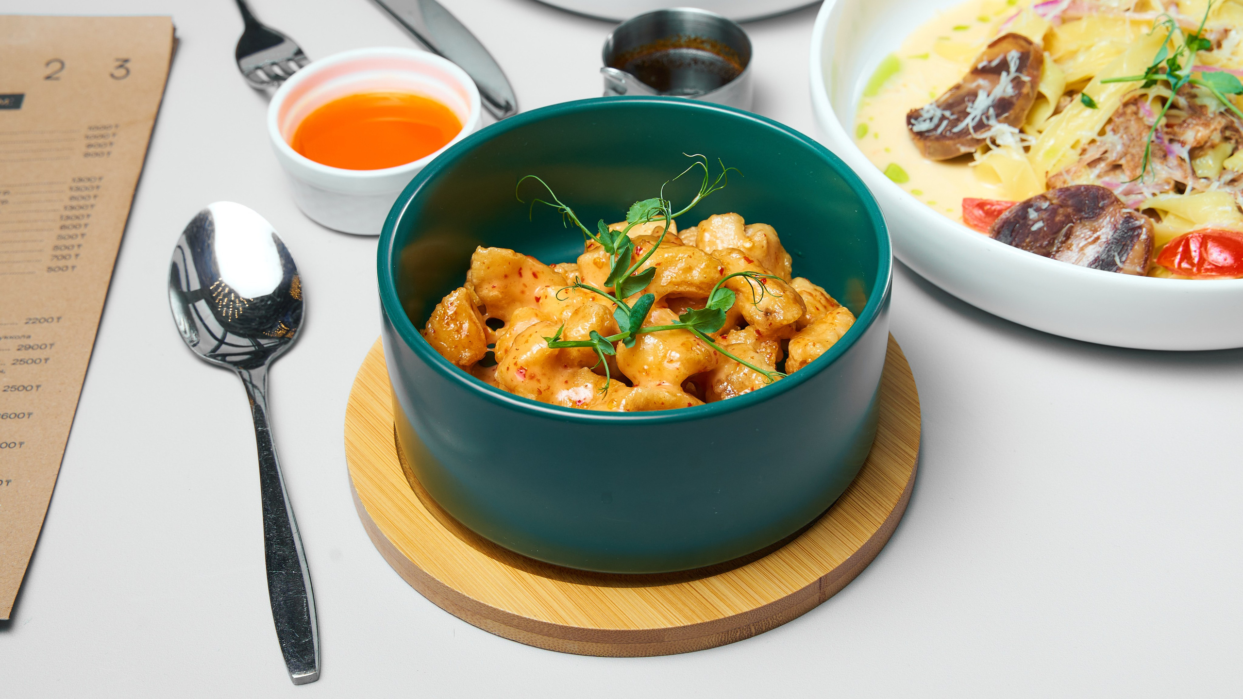 WOLT — 323 CAFE. Фотограф в Уральске Александр Хохлачёв | HOHLACHEV.COM