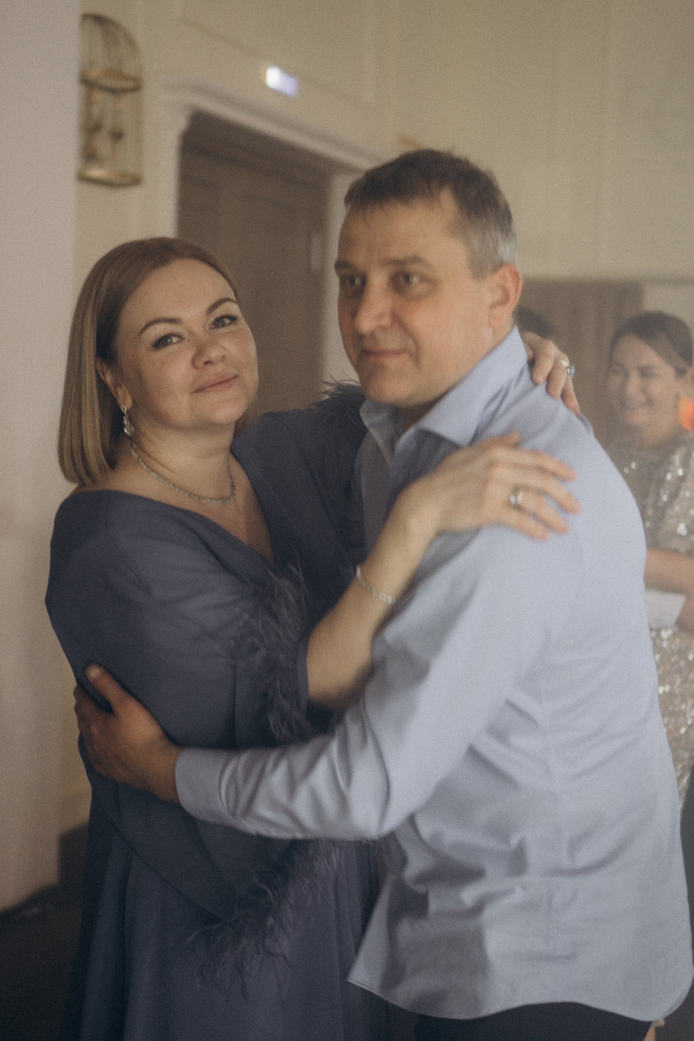 СВАДЕБНАЯ СЬЕМКА СБОРОВ В ОТЕЛЕ И ВЫЕЗД НА ЦЕРЕМОНИЮ (СНЯТО В СИБИРЕ В НИЖНЕВАРТОВСКЕ). Профессиональный фотограф, Санкт-Петербург — Виктория Богомолова