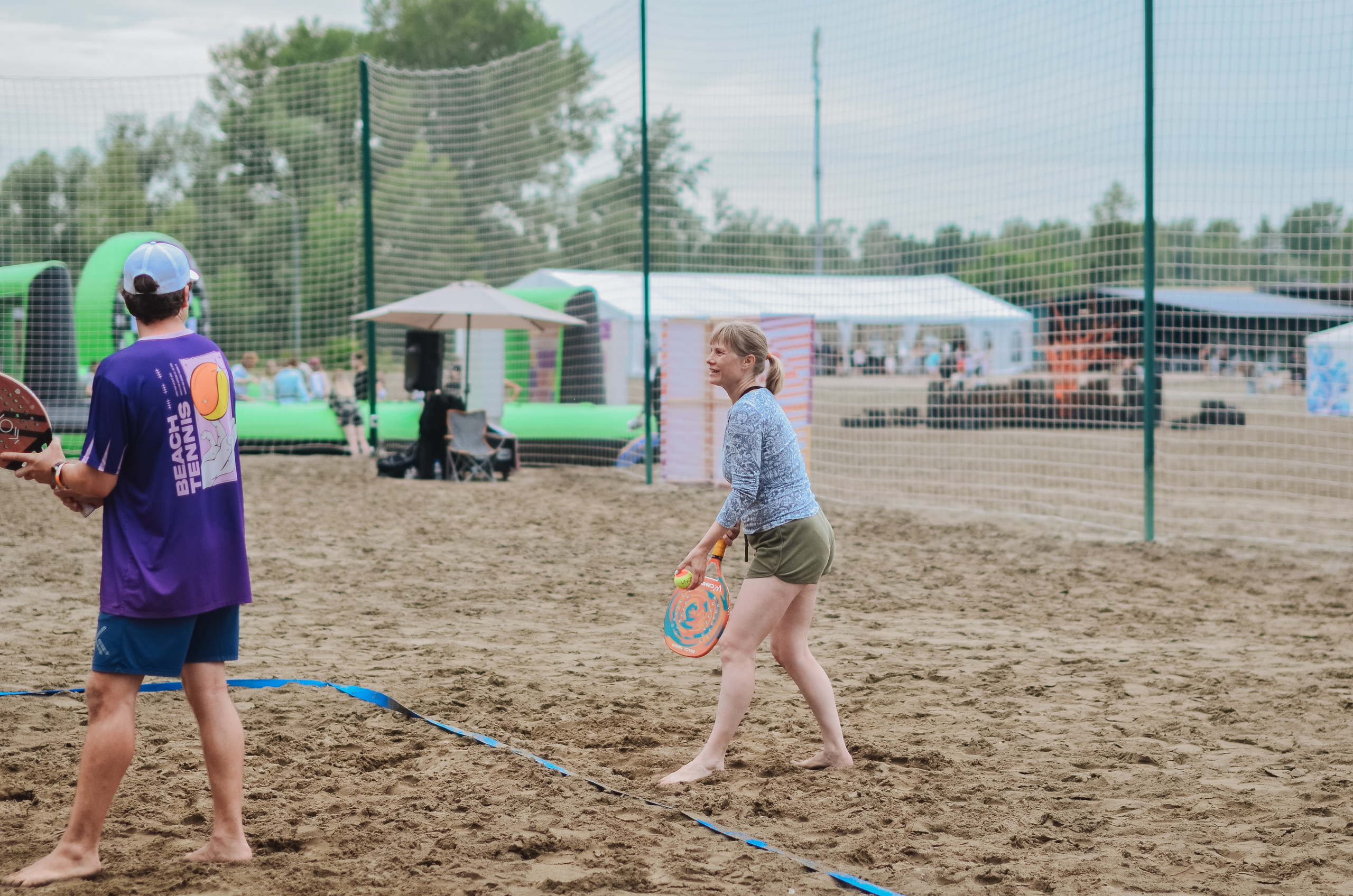 Фестиваль «Грань» 2025. Спортивная площадка. Денисова Аля — фотограф для парных съемок и индивидуальных историй в Барнауле