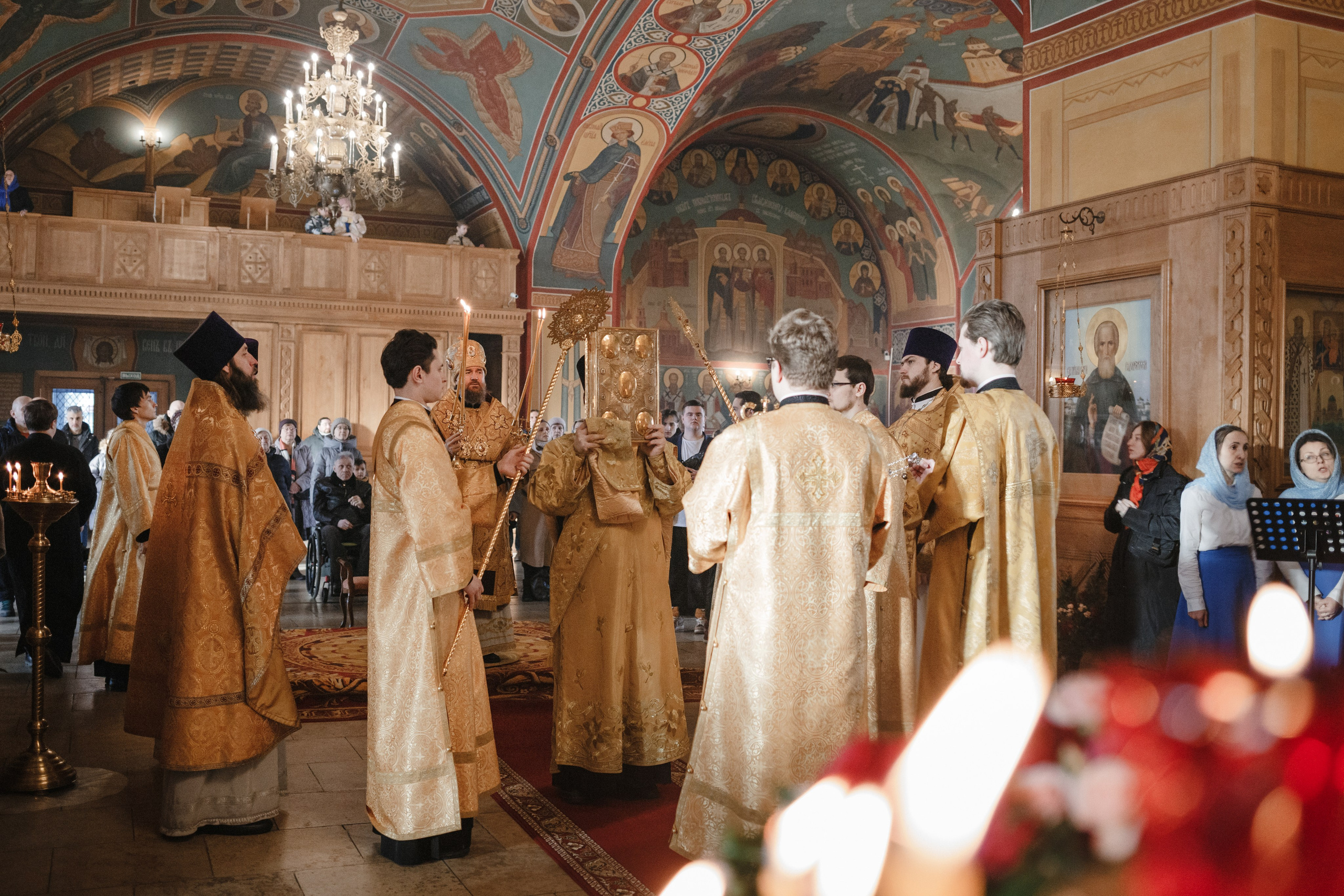 Служба Григория, митрополита, управляющего делами Московской Патриархии. Семейный фотограф Николаева Ольга