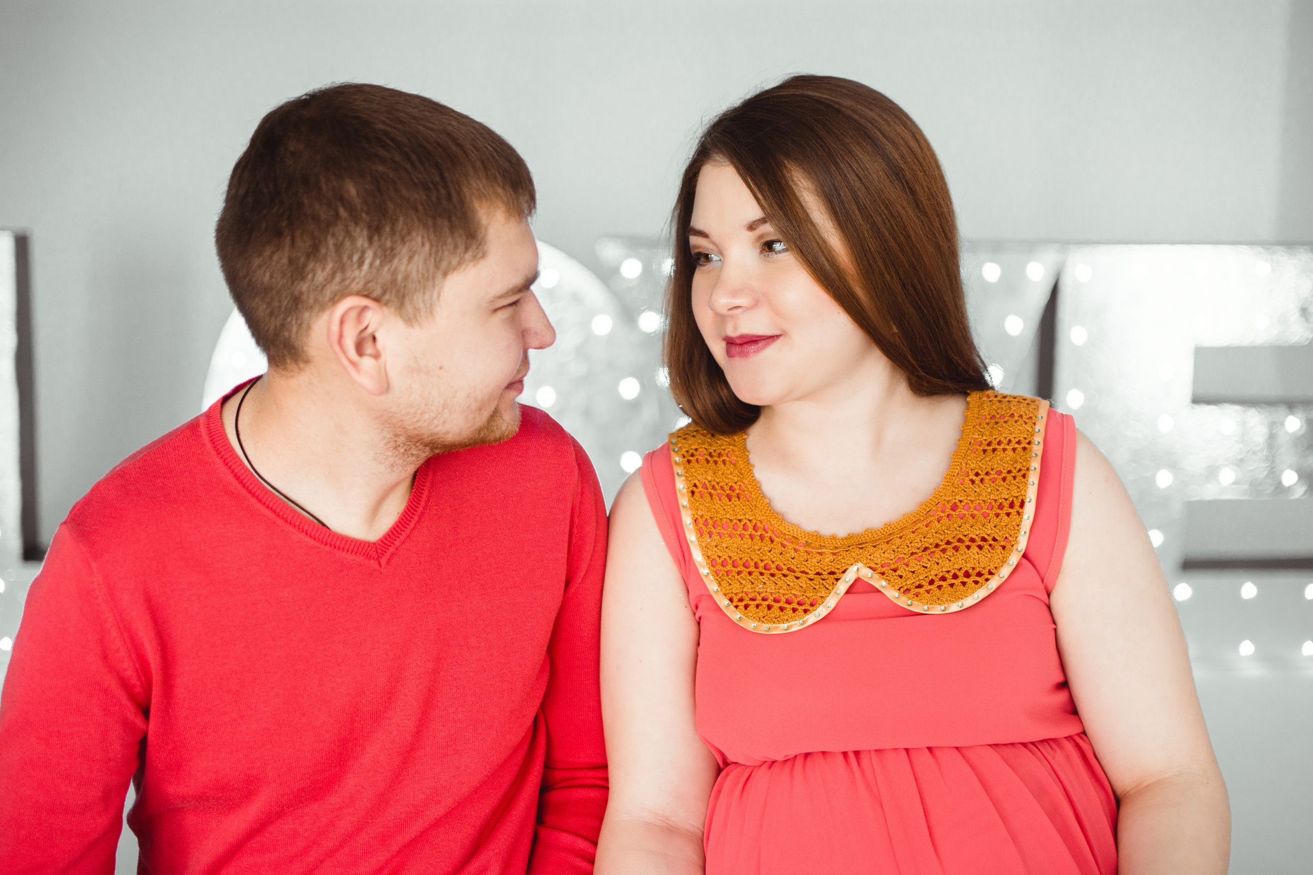 Дарья с мужем в ожидании чуда. Портретный креативный творческий фотограф в Казани Михаил Бушенев