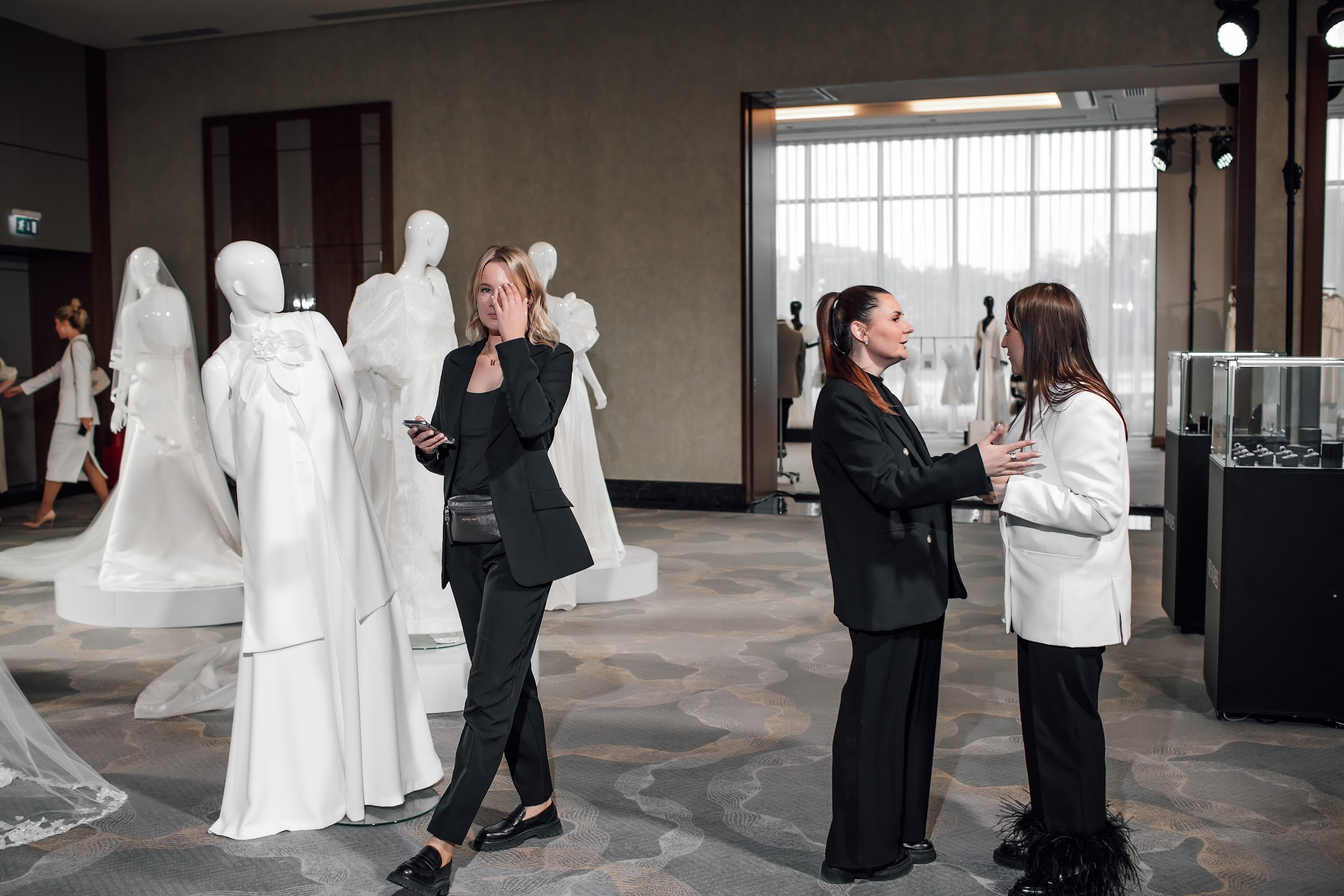 VISION. Любовь Чуляева — свадебный фотограф в Москве и Европе