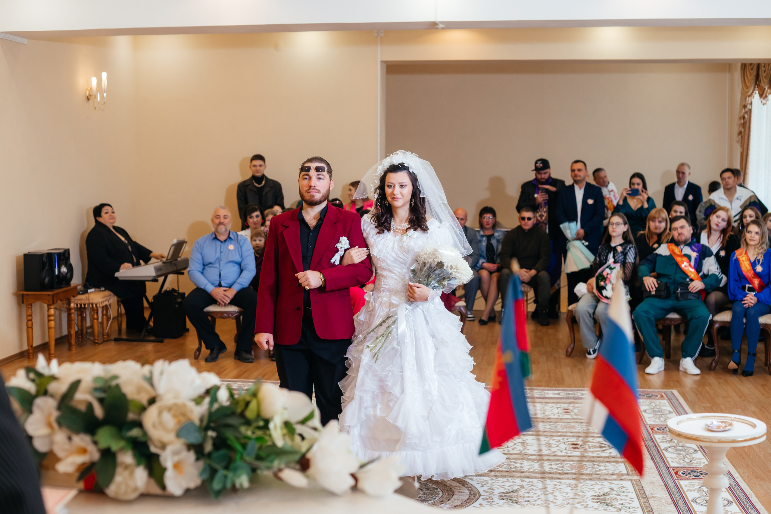 Свадебная фотосессия в стиле 90-х. Свадебный и семейный фотограф в Краснодарском крае Мария Данилкина