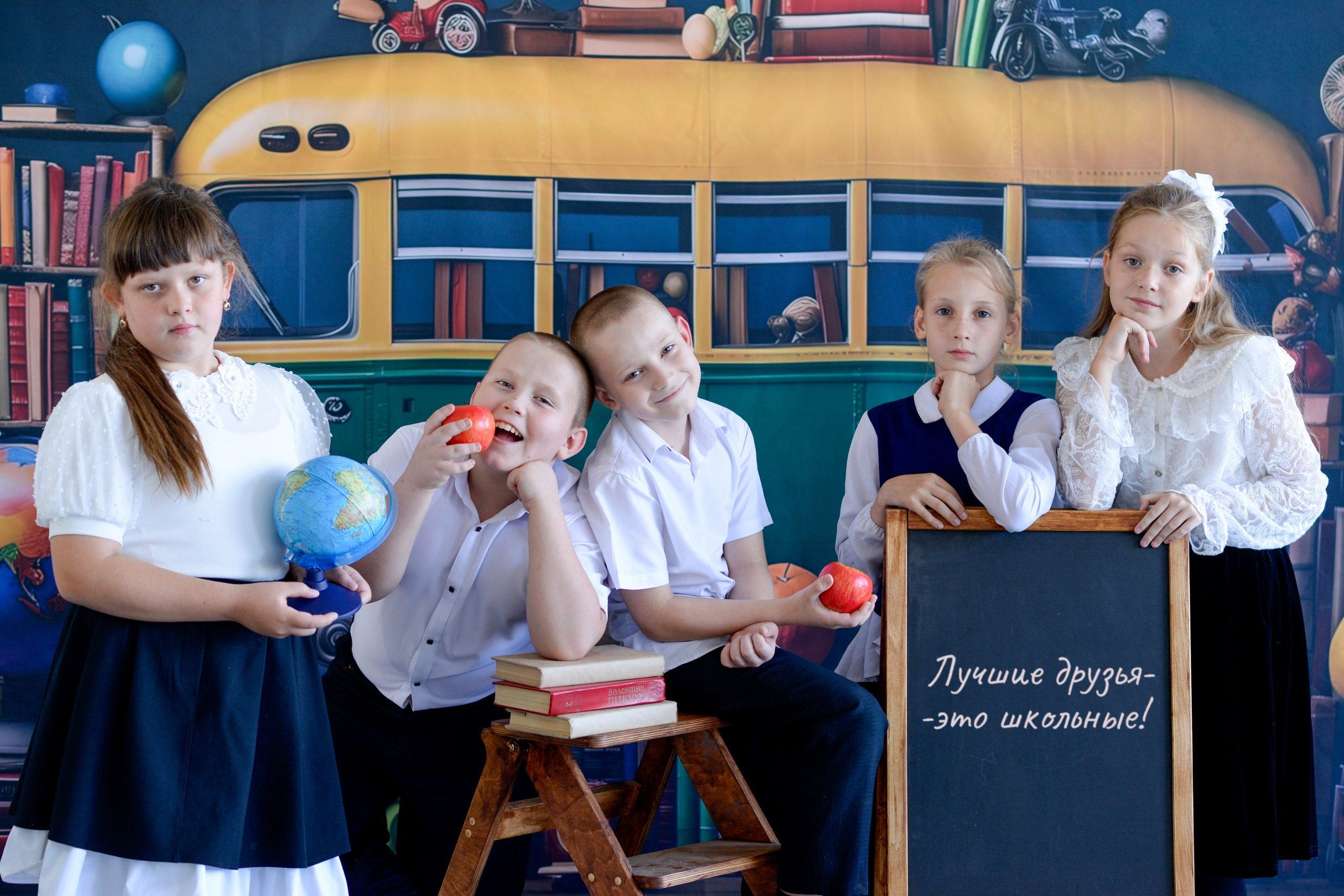 Примеры съемочных дней выпуск 2025-2026. Фотограф в Приморско-Ахтарске — Свадьбы, Школы, Фотоальбомы