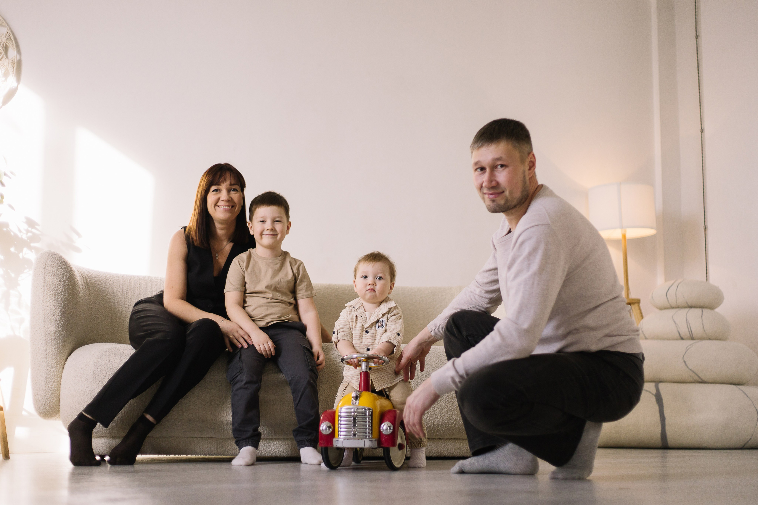 Семейная фотосессия в городе Томске. Семейный фотограф в Томске Максимова Екатерина