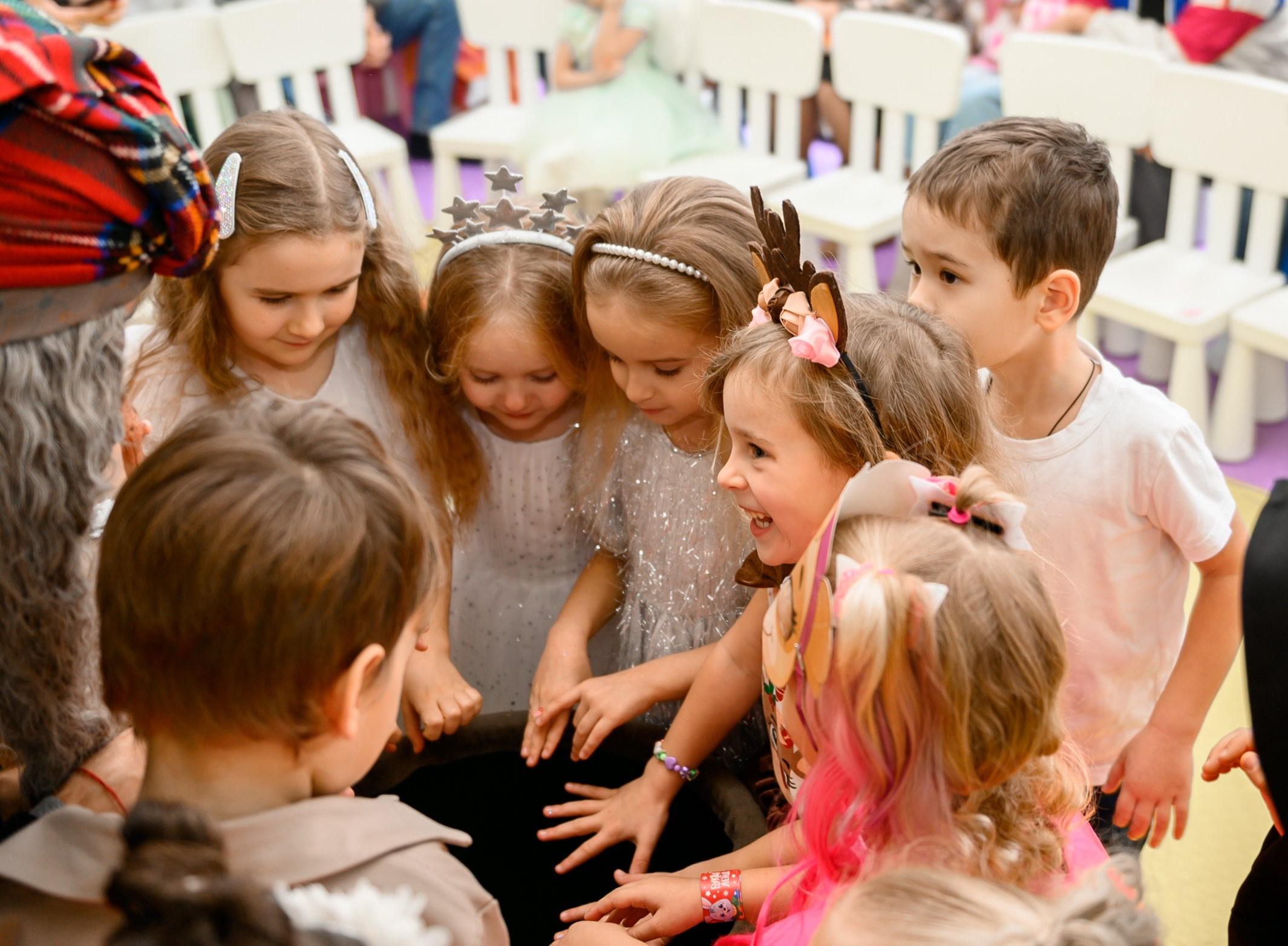 Елка 2025 в детском саду Мишка клуб. Свадебный и семейный фотограф София Невская