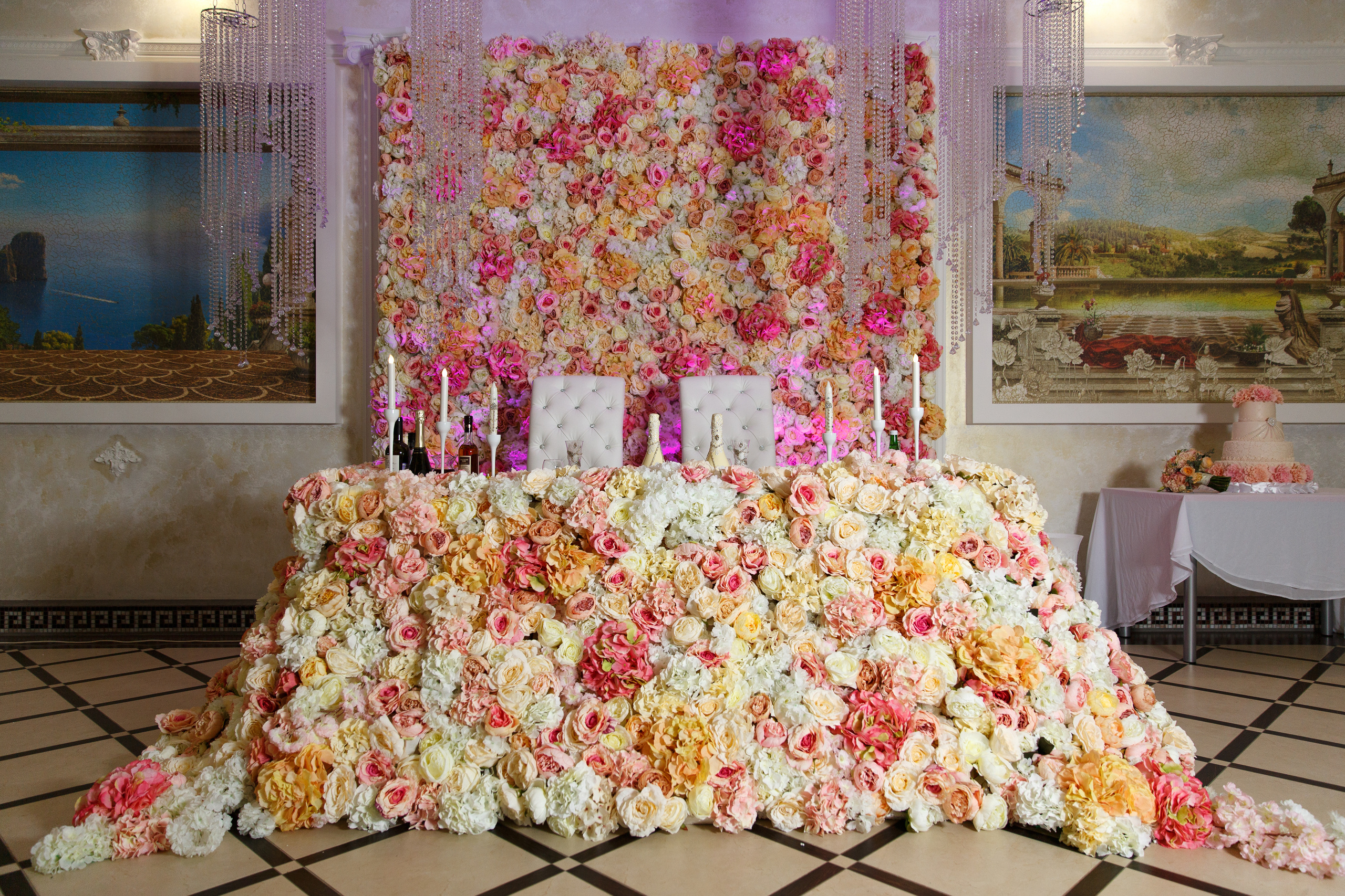 Миша и Яна. Профессиональная фотосъёмка интерьеров, предметная фотосессия еды для меню г. Анапа