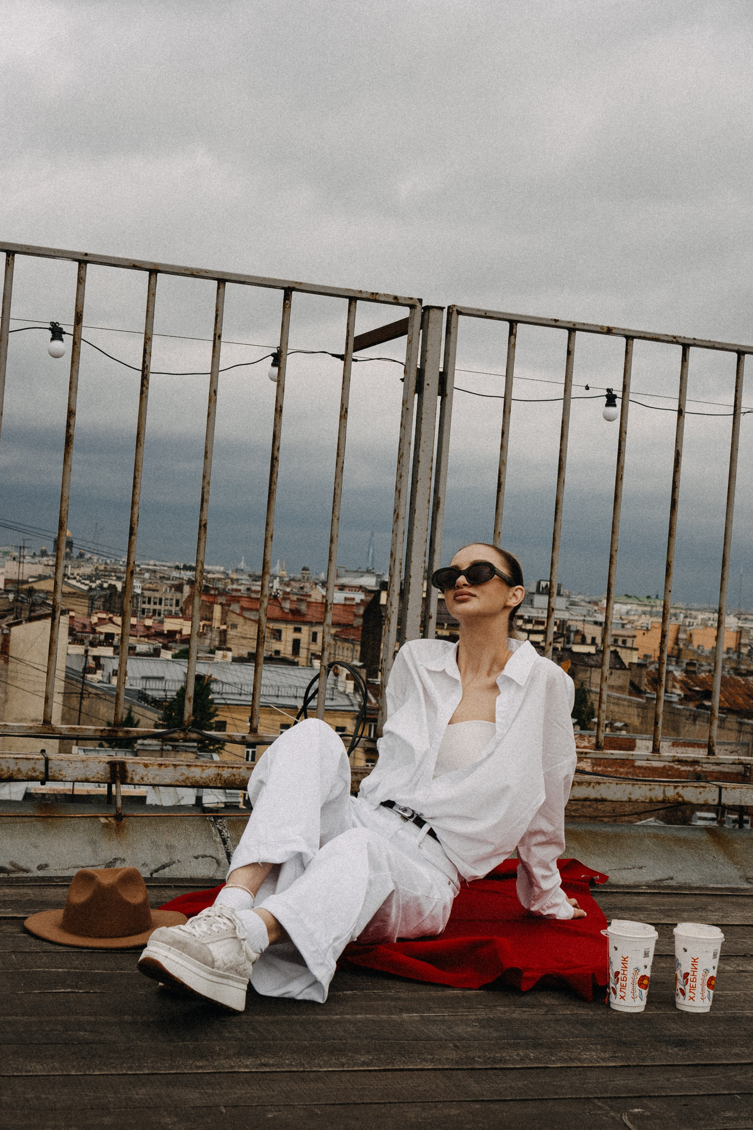 МЫ ГУЛЯЛИ ПРО КРЫШАМ ПИТЕРА. Профессиональный фотограф, Санкт-Петербург — Виктория Богомолова