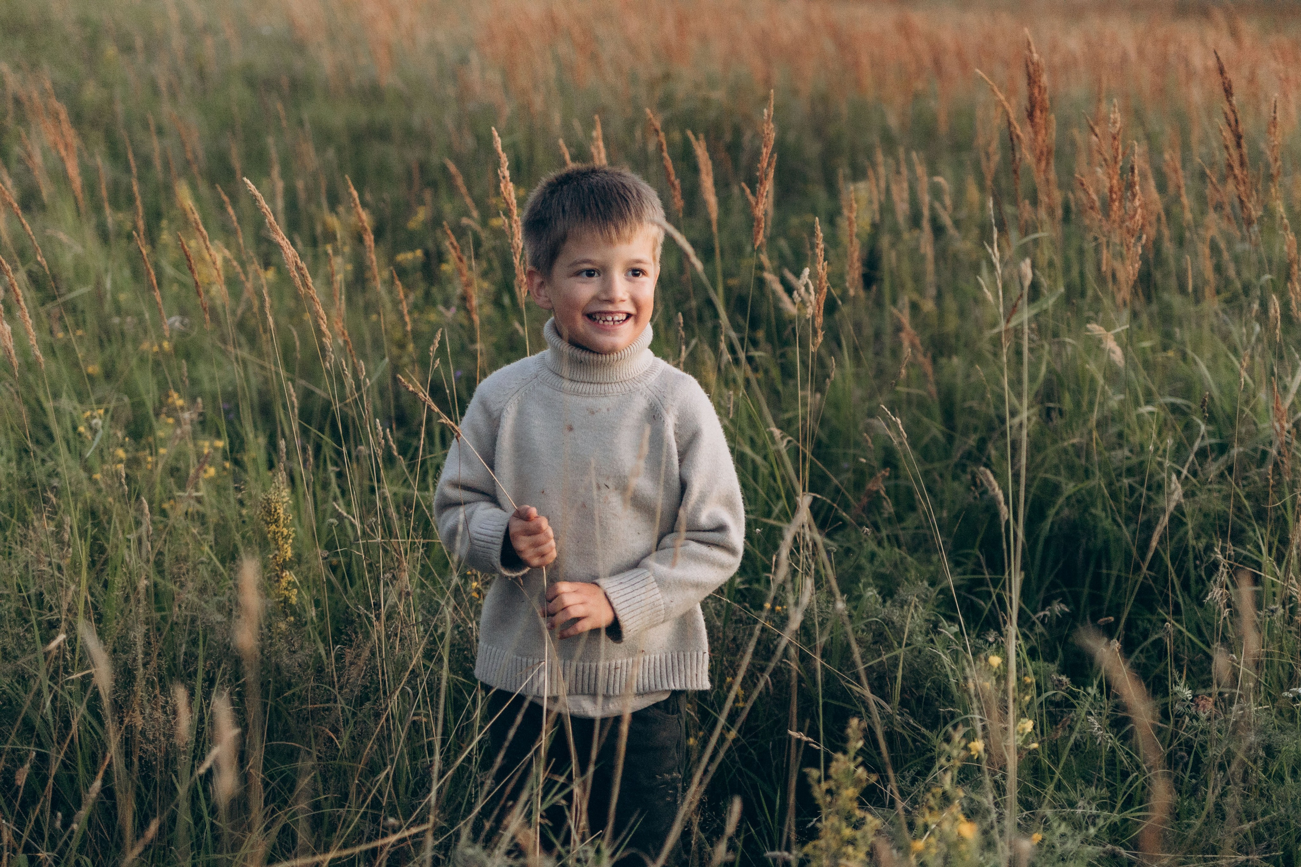 Семейная фотосессия на Колтушских высотах. Семейный и детский фотограф в Санкт-Петербурге Павлова Елена