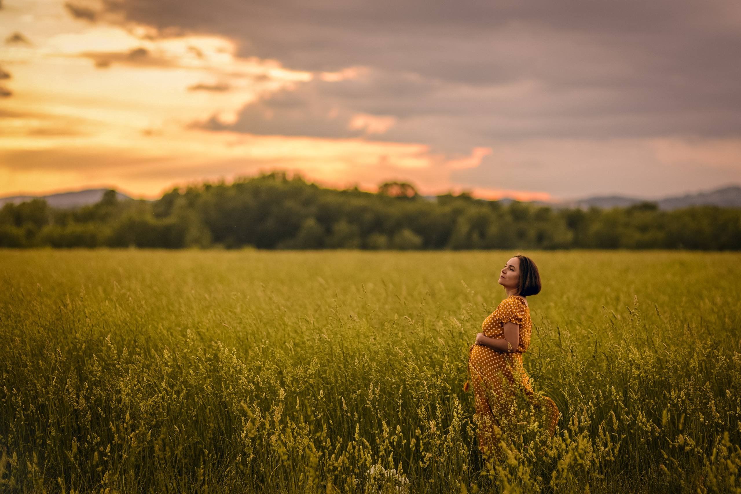 Pregnancy. Photographer in Provence Julia Lipiainen
