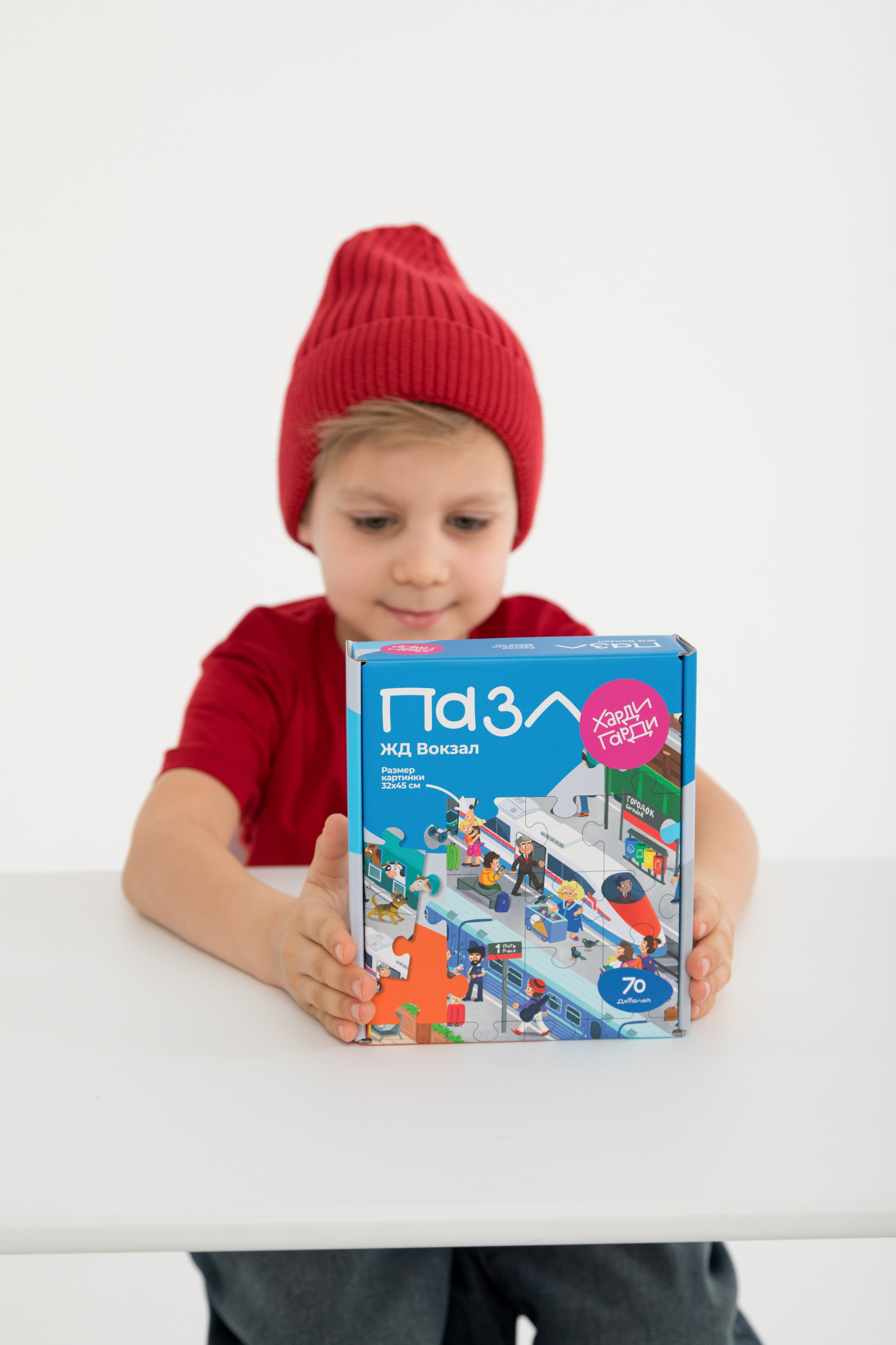 Съемка в циклораме для Харди Гарди. Детский и контент фотограф Надя Волкова Санкт-Петербург