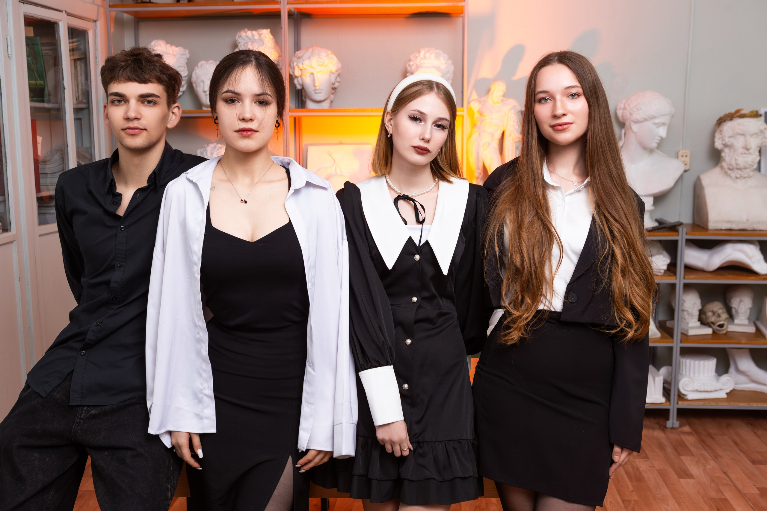 ФОТОСЕССИЯ В АУДИТОРИИ ДЛЯ БУДУЩИХ УЧИТЕЛЕЙ — выпускников Чернского профессионально-педагогического колледжа. ТВОЙ АЛЬБОМ / ТВОИ ПРАВИЛА