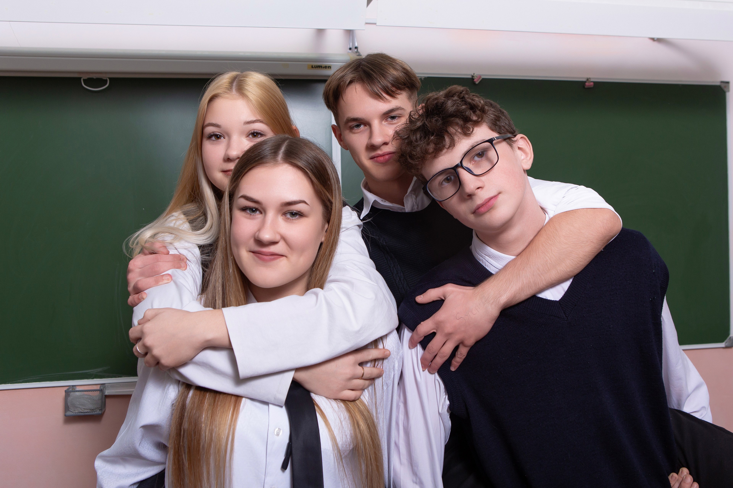 ШКОЛЬНАЯ ФОТОСЕССИЯ ДЛЯ 9 КЛАССА 3 ШКОЛА МЦЕНСК. ТВОЙ АЛЬБОМ / ТВОИ ПРАВИЛА