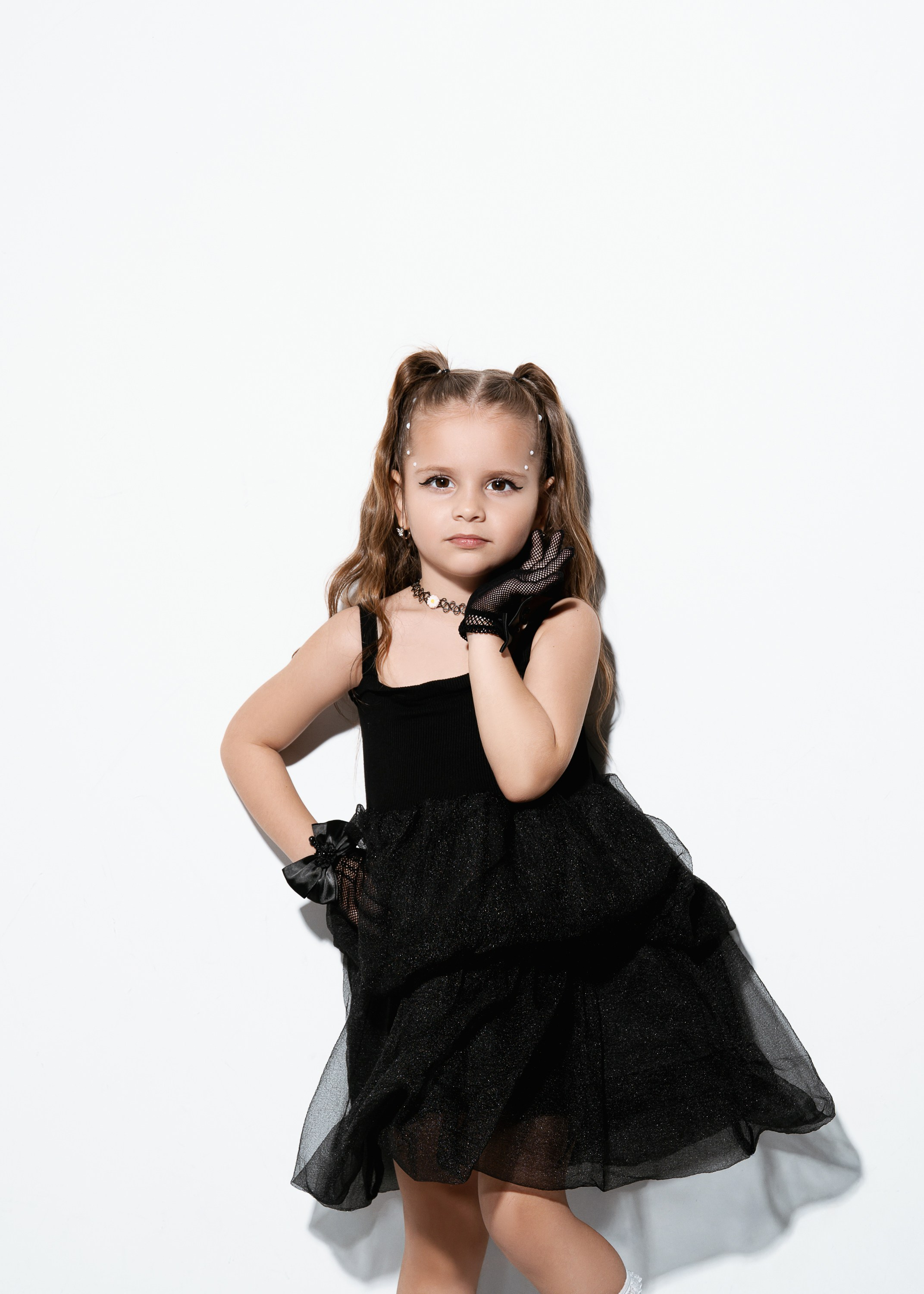 УЛЬЯНЕ 5 ЛЕТ. Женский портрет