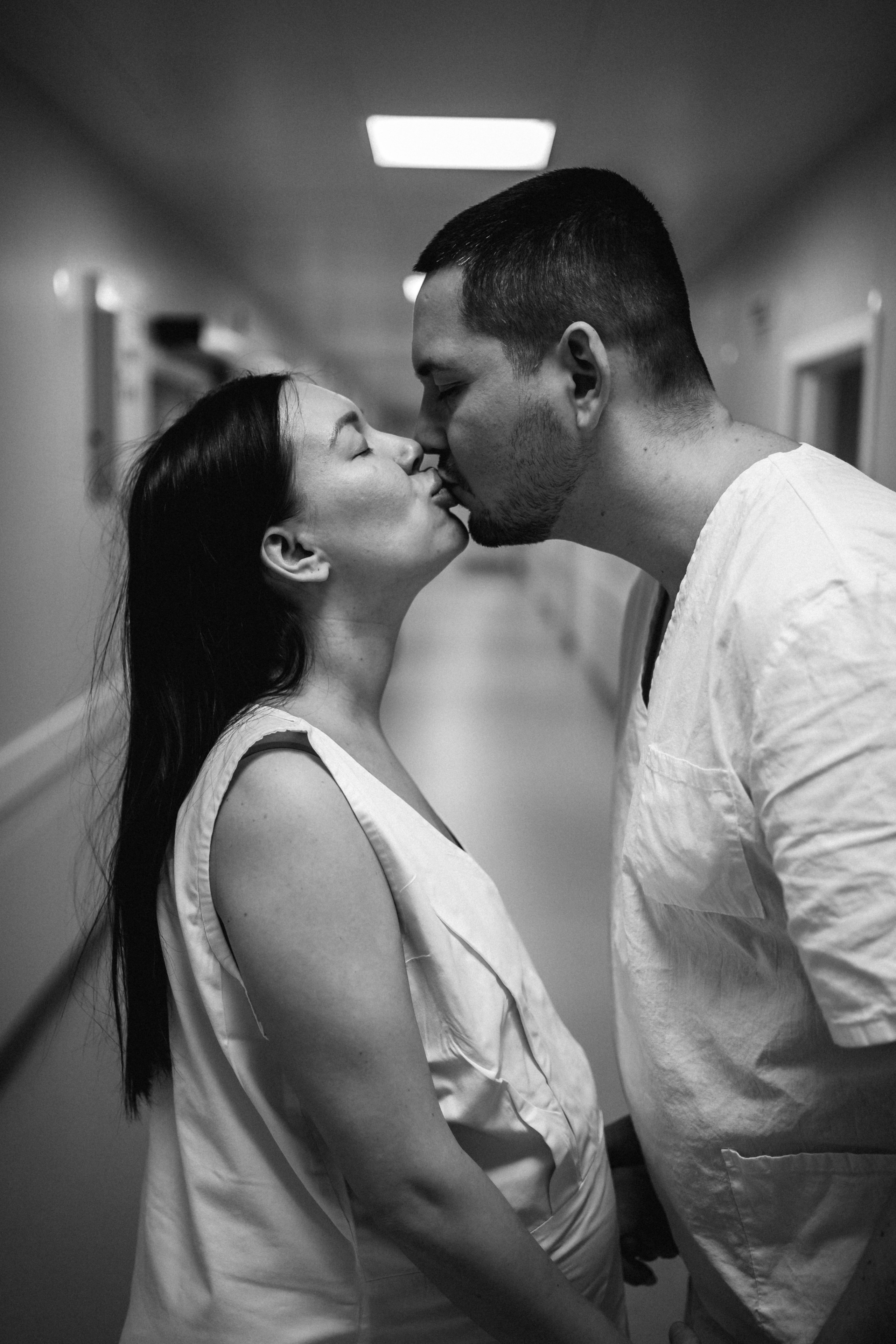 Съемка родов ЧБ. Фотограф и видеограф на роды в Москве Подшивалова Полина