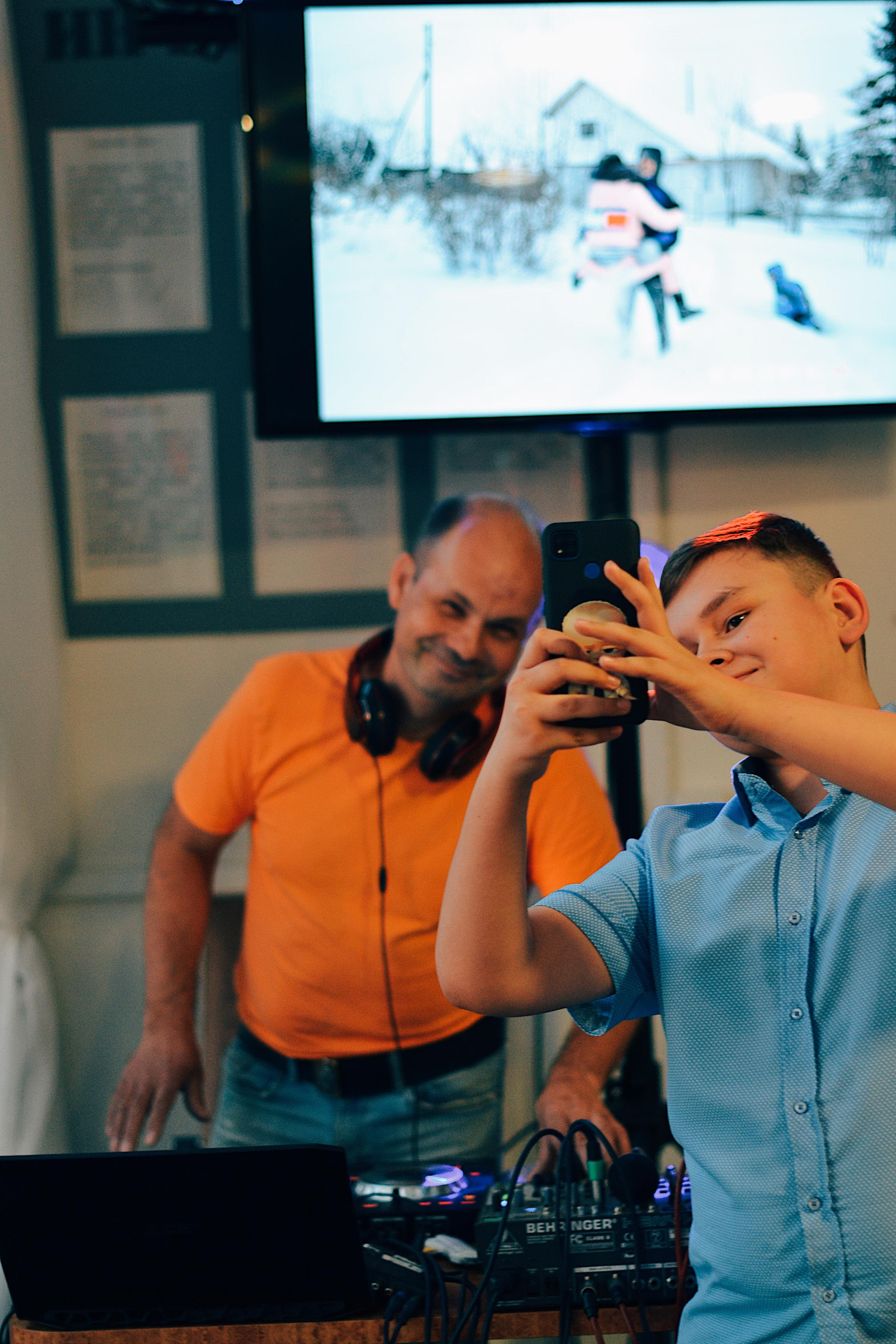 Звукооператор Алексей Михалко. Ведущий, Тамада, DJ, фото в Перми. Хорошее настроение