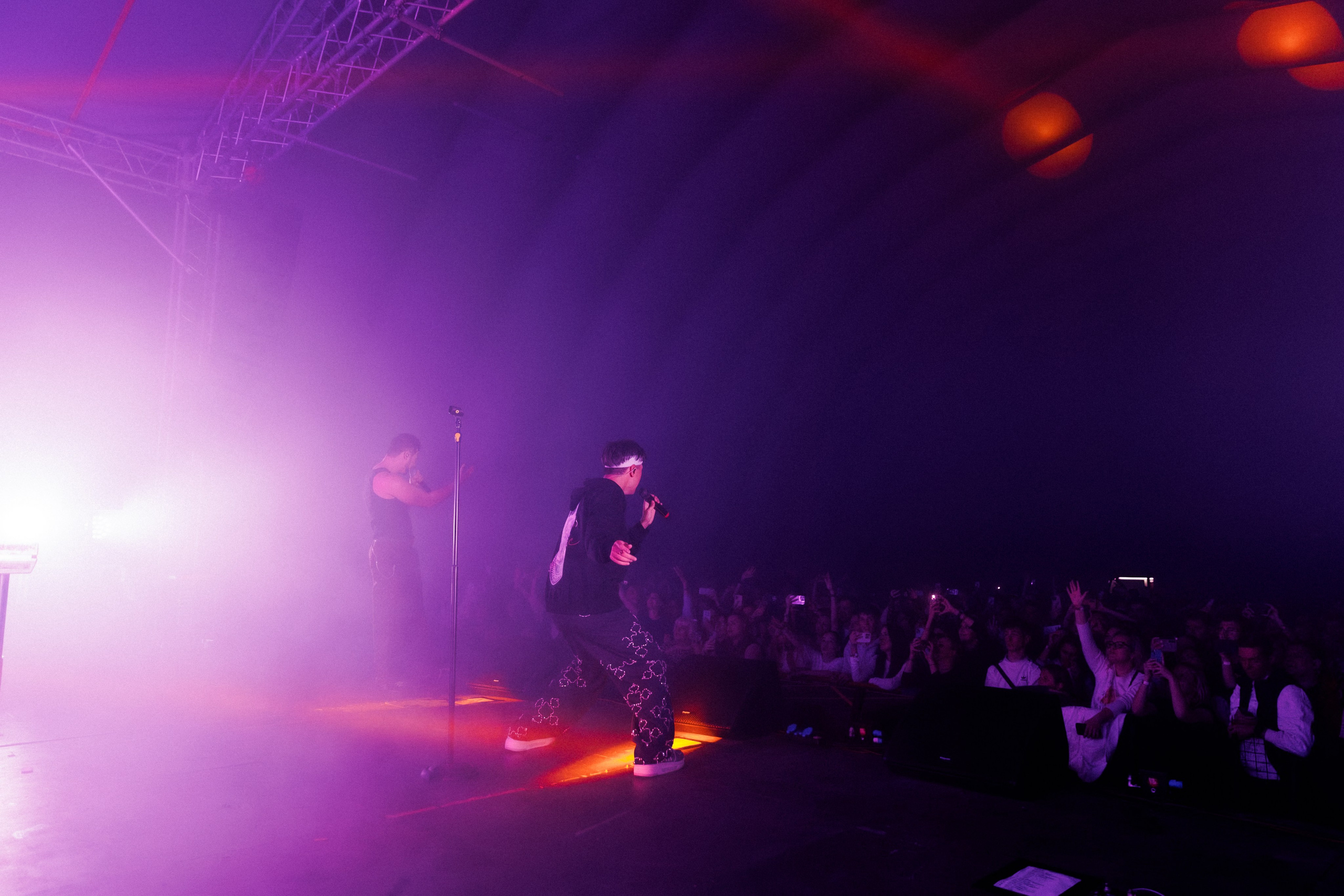 Фотоотчёт и репортаж с концерта группы GAYAZOV$ BROTHER$. Красильников Евгений — профессиональный фотограф в Ростове-на-Дону