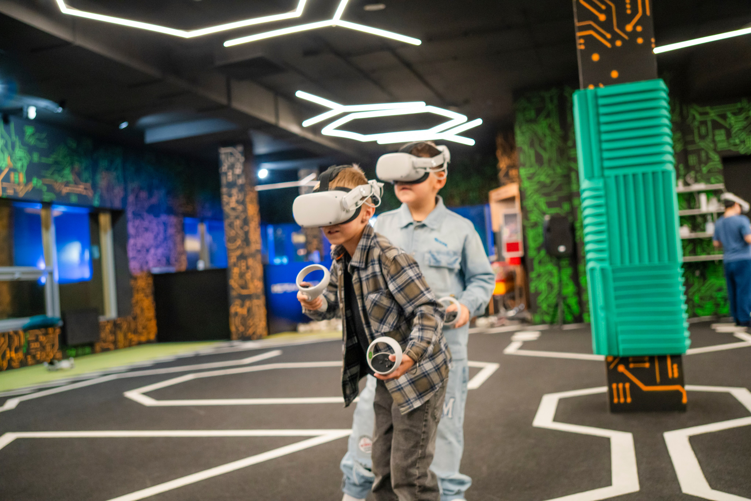 VR (September-October 2024). Felixtones