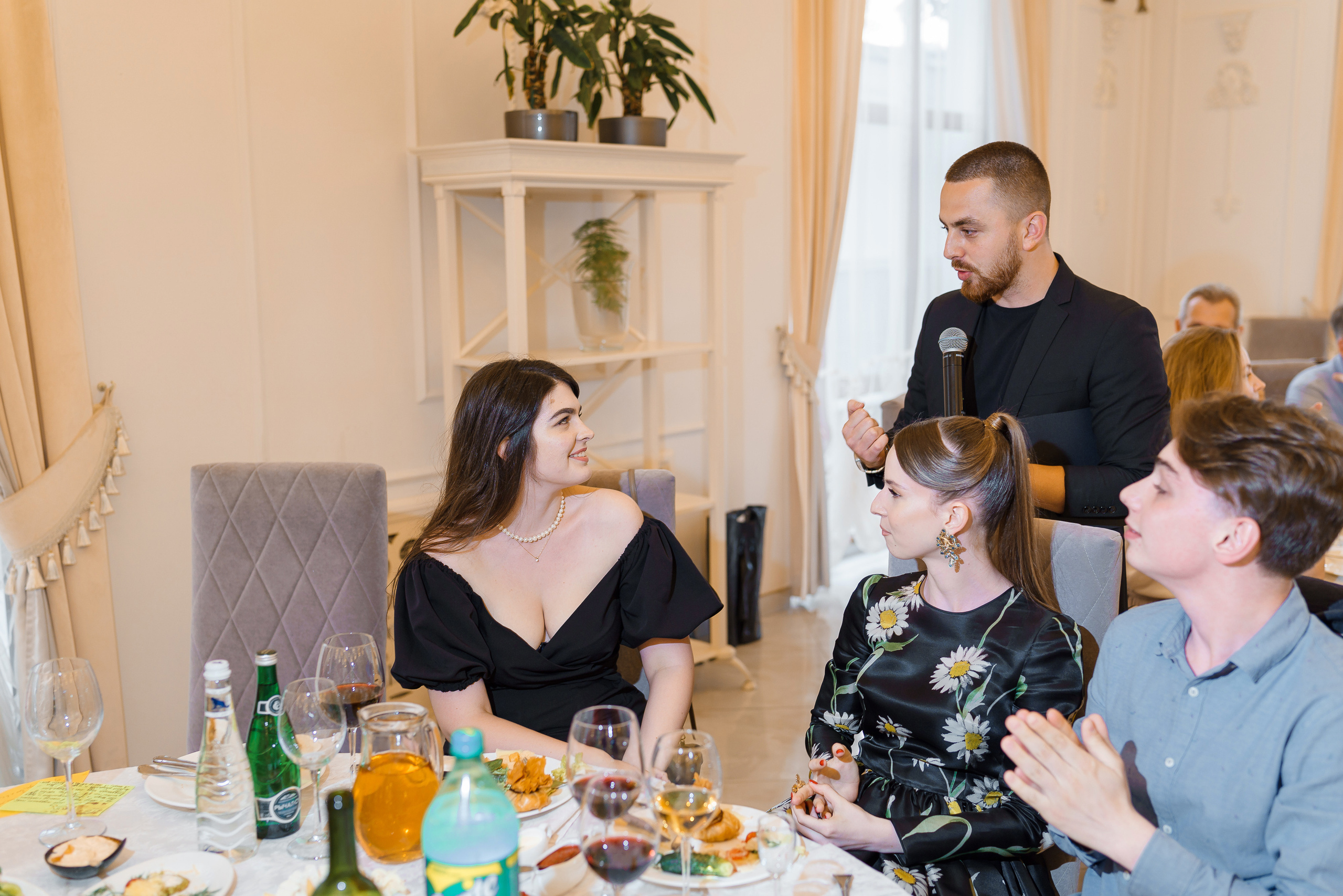 Выпускной в Усадьбе Голицына. Фотограф Олег Сотник