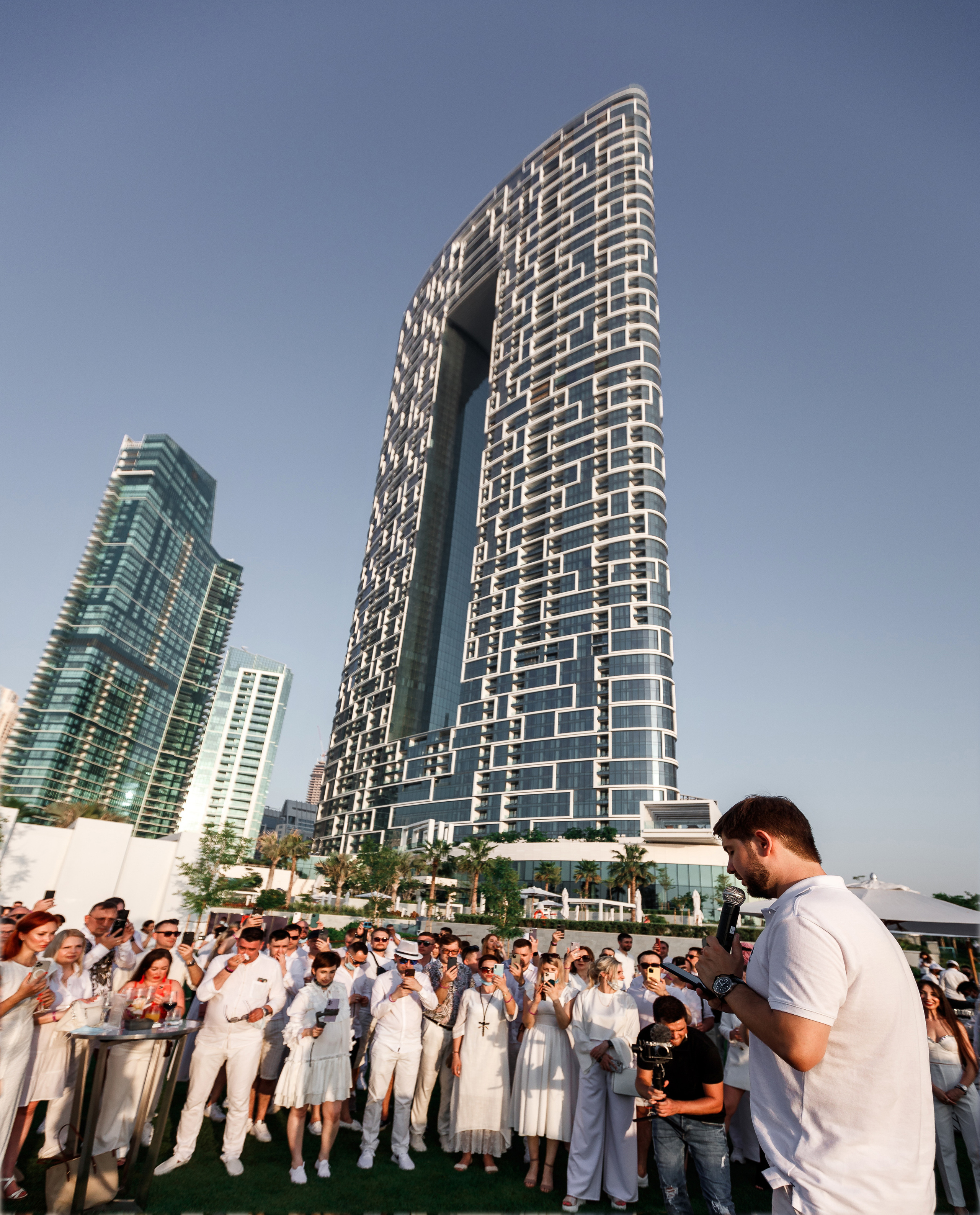 Дубай. Белая вечеринка. Фотограф Олег Сотник