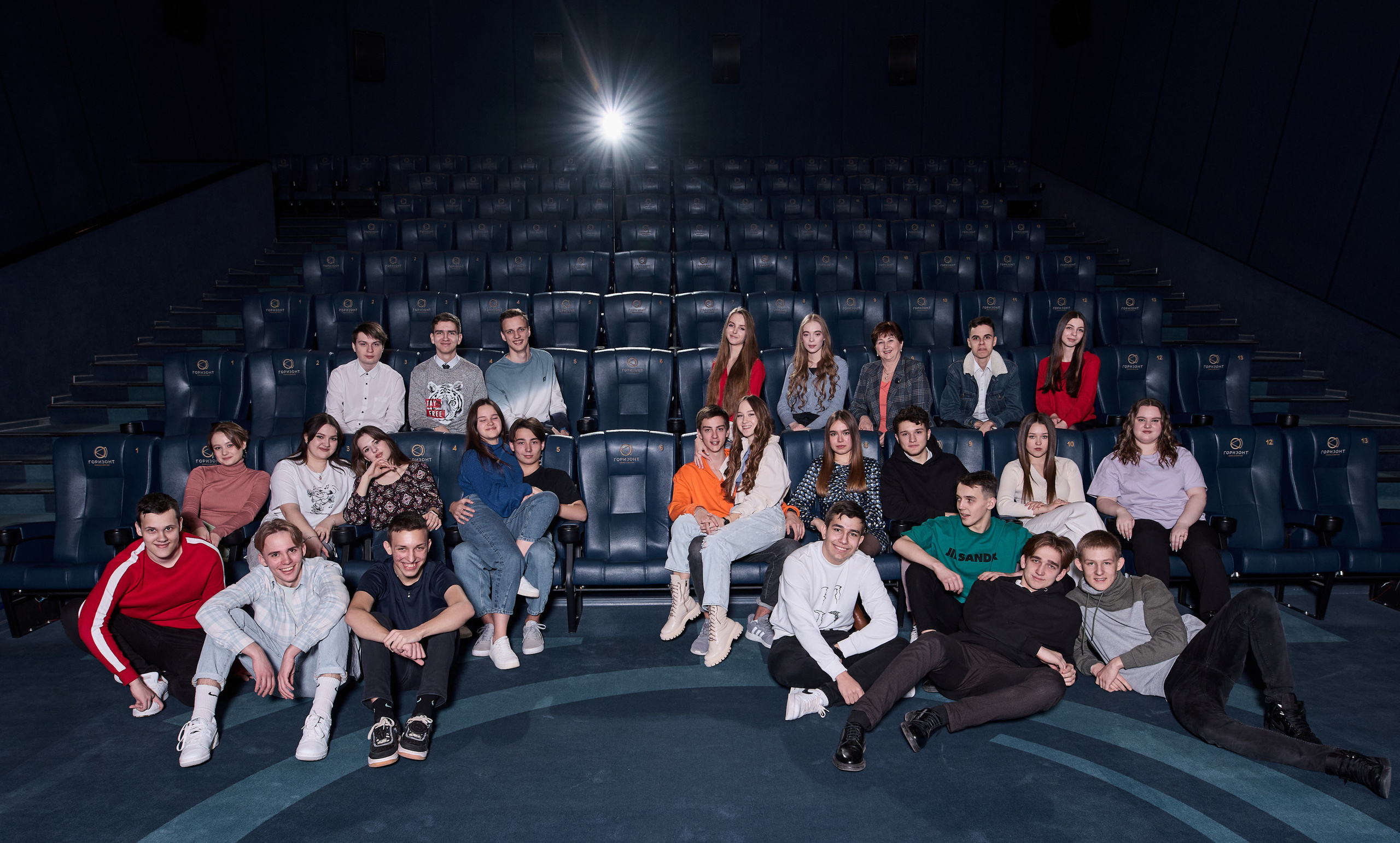 Индивидуальные школьные портреты. Фотограф Олег Сотник