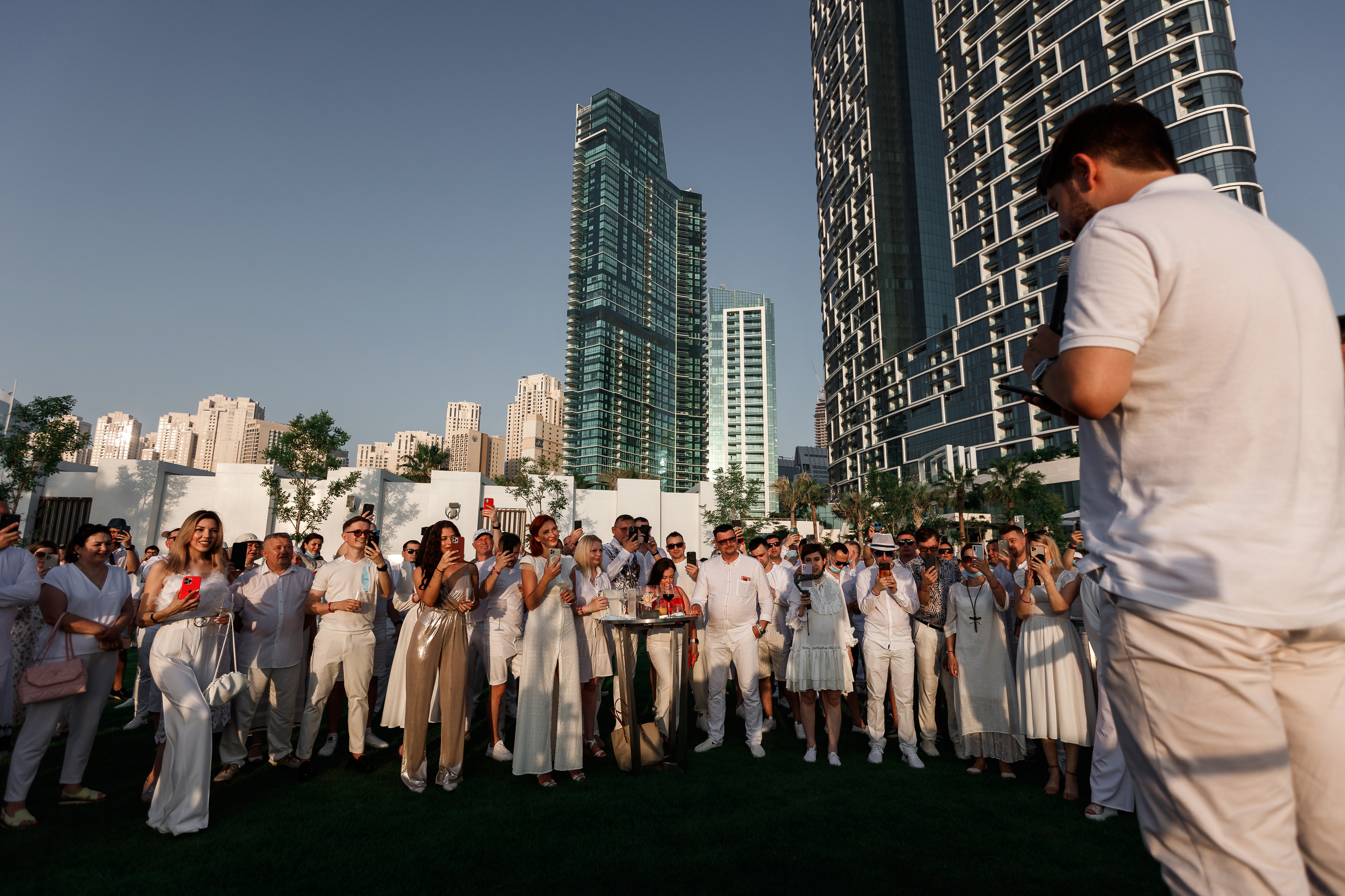 Дубай. Белая вечеринка. Фотограф Олег Сотник