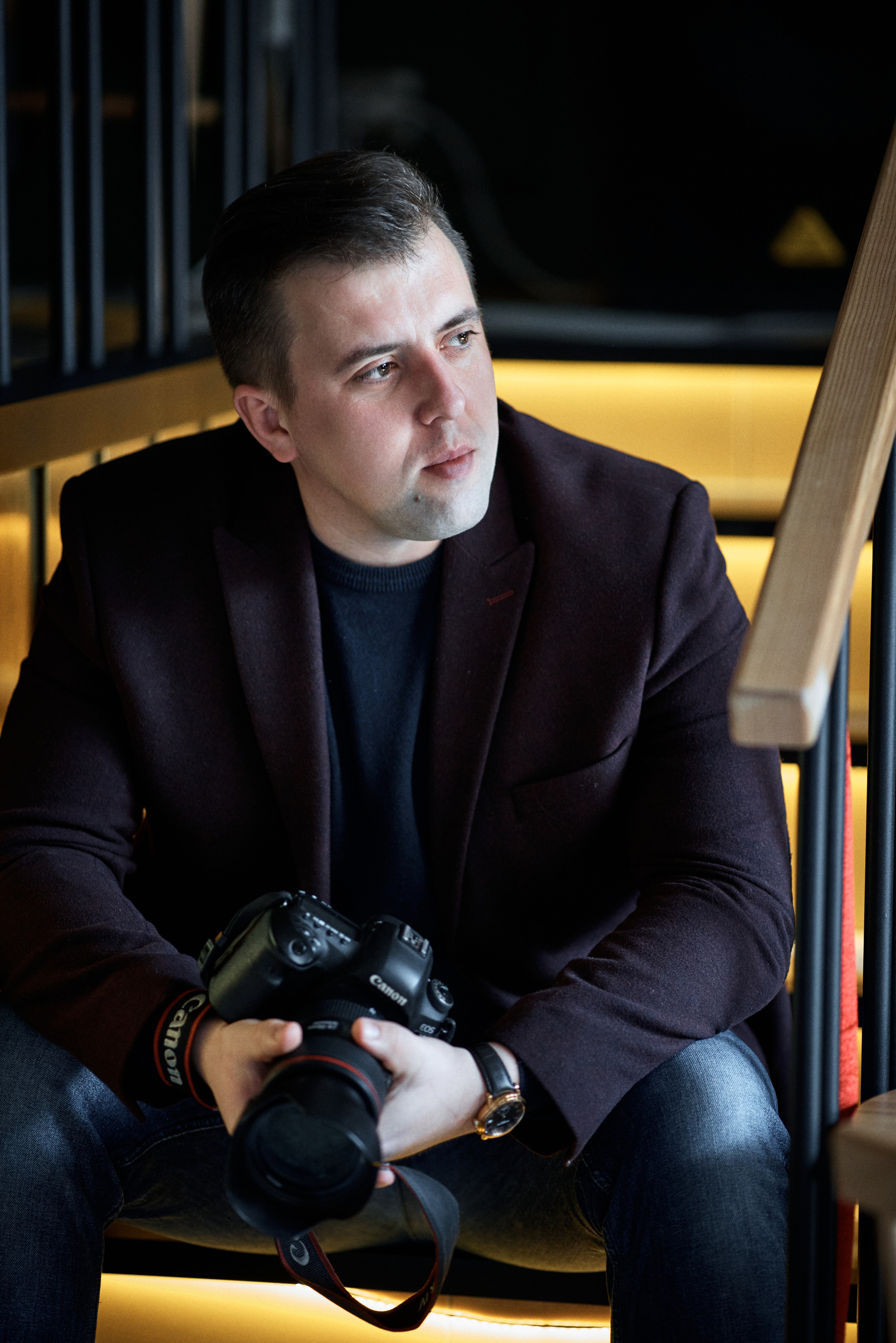 Деловой портрет для фотографа. Фотограф Олег Сотник