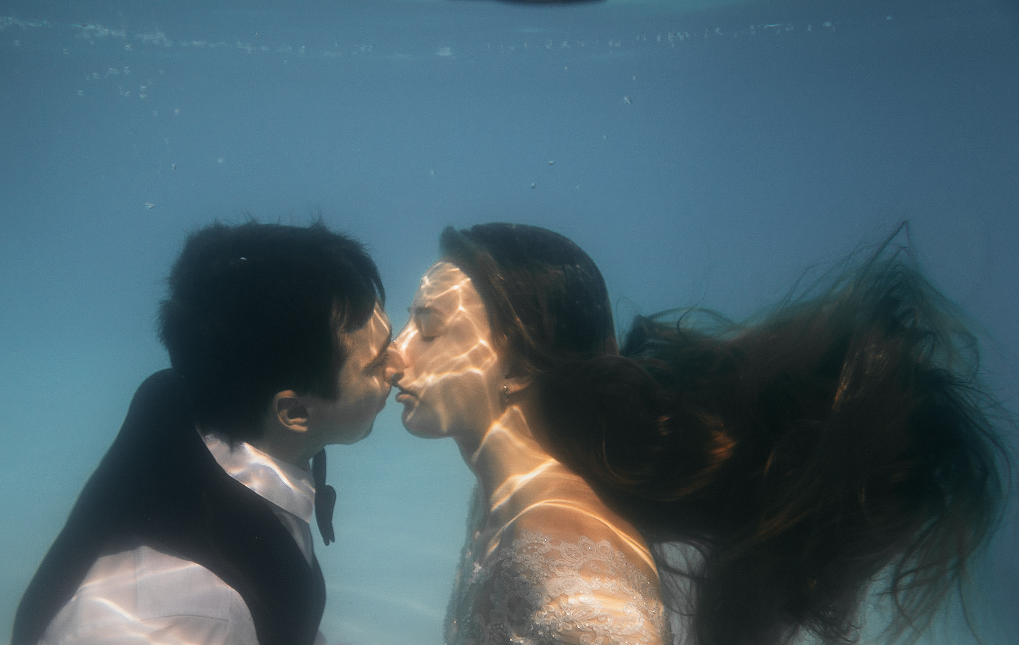 Подводная свадьба в Таганроге. Фотограф Олег Сотник
