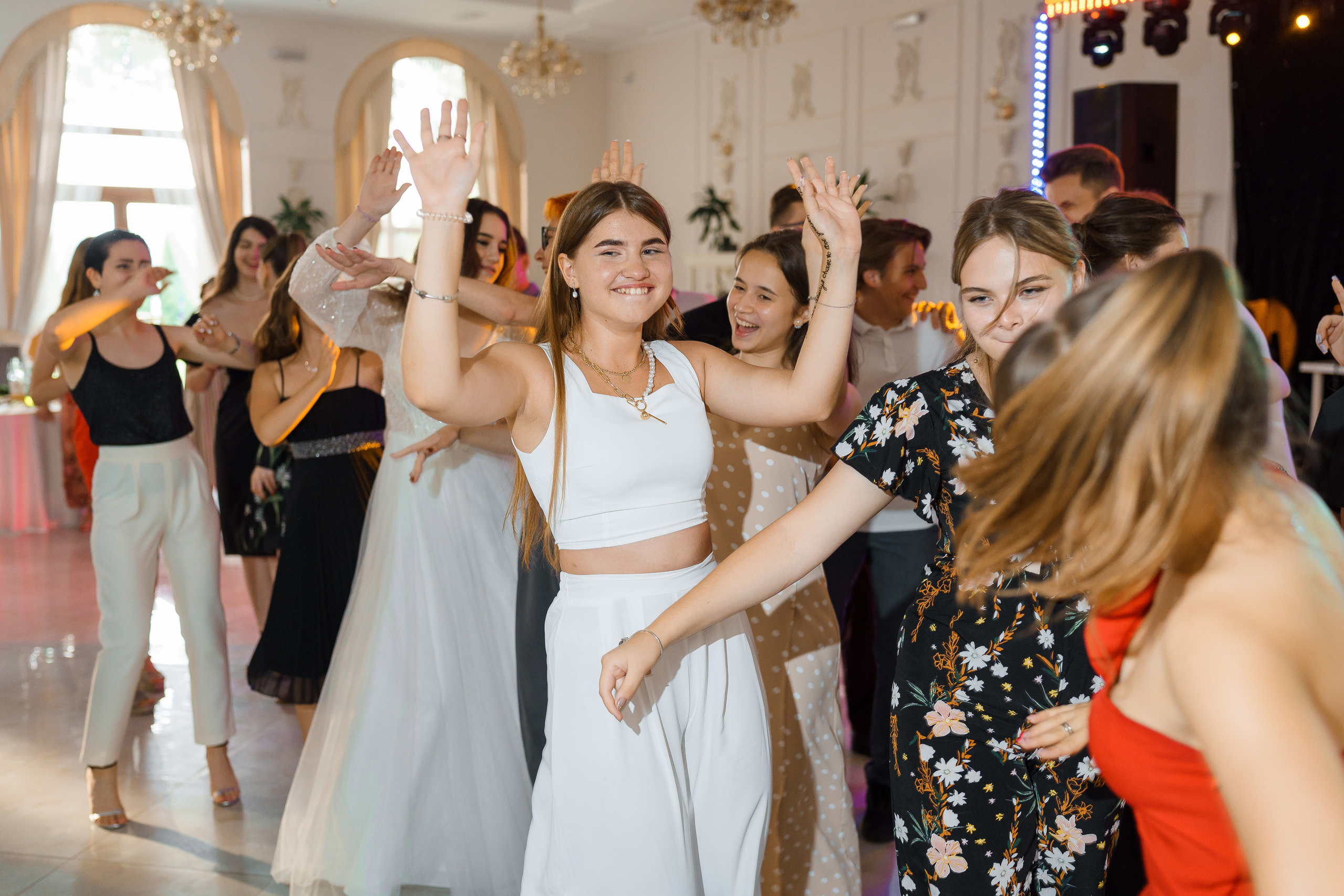 Выпускной в Усадьбе Голицына. Фотограф Олег Сотник