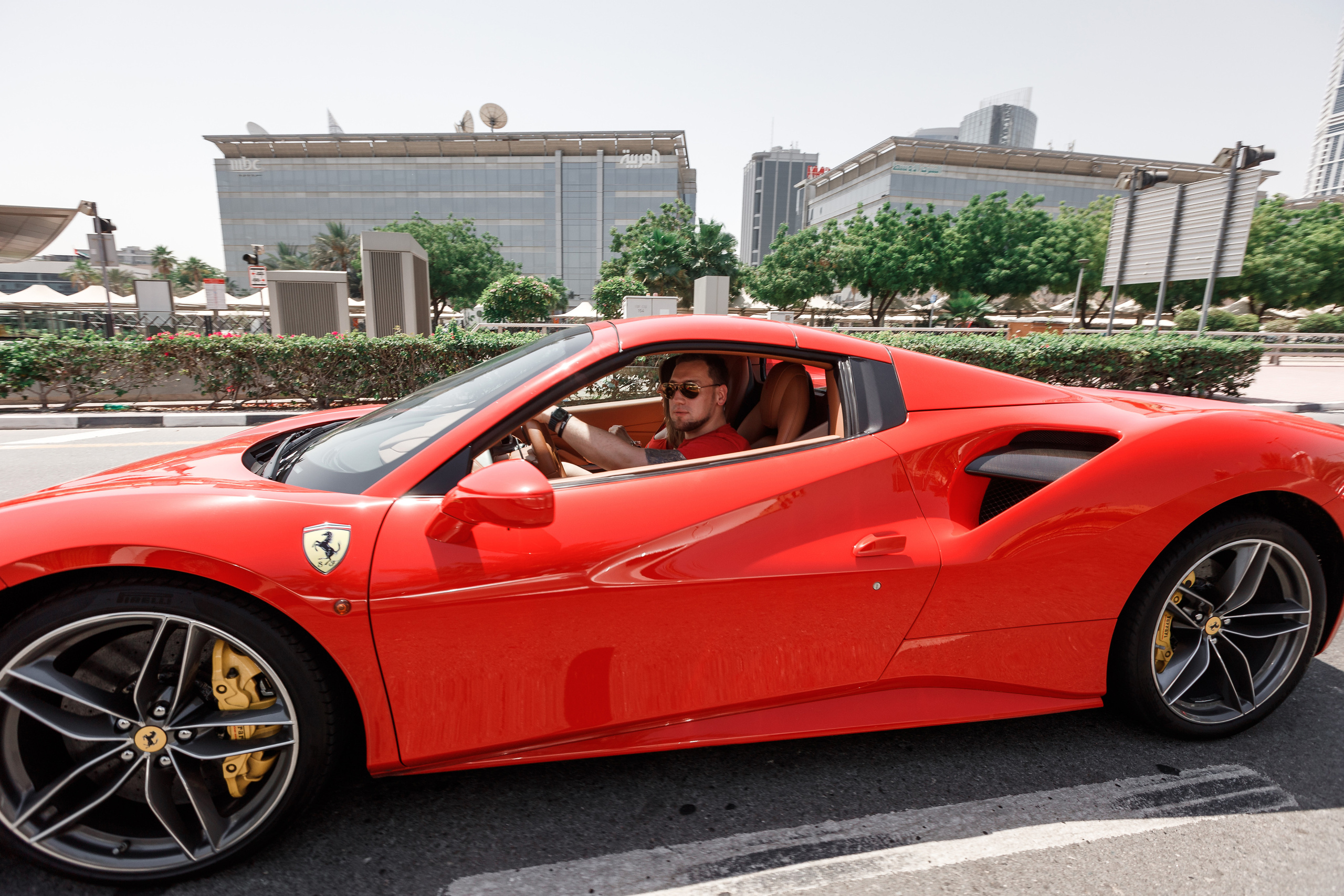 Дубай. Гонки на Ferrari. Фотограф Олег Сотник