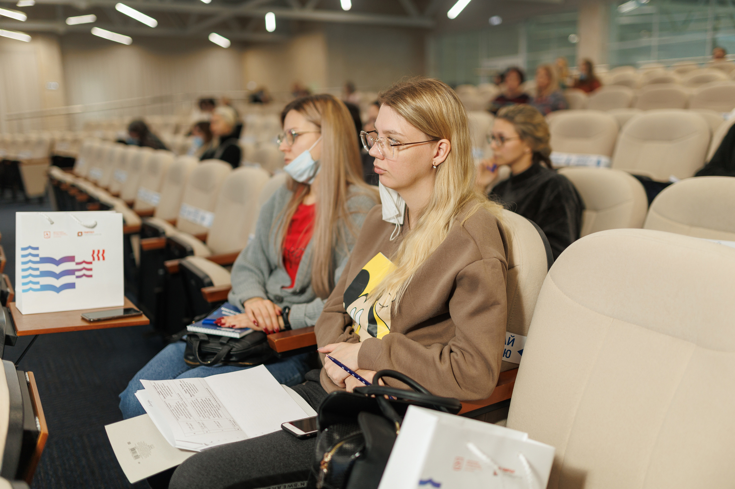 Конференция в Омске для Хатакон. Фотограф Олег Сотник