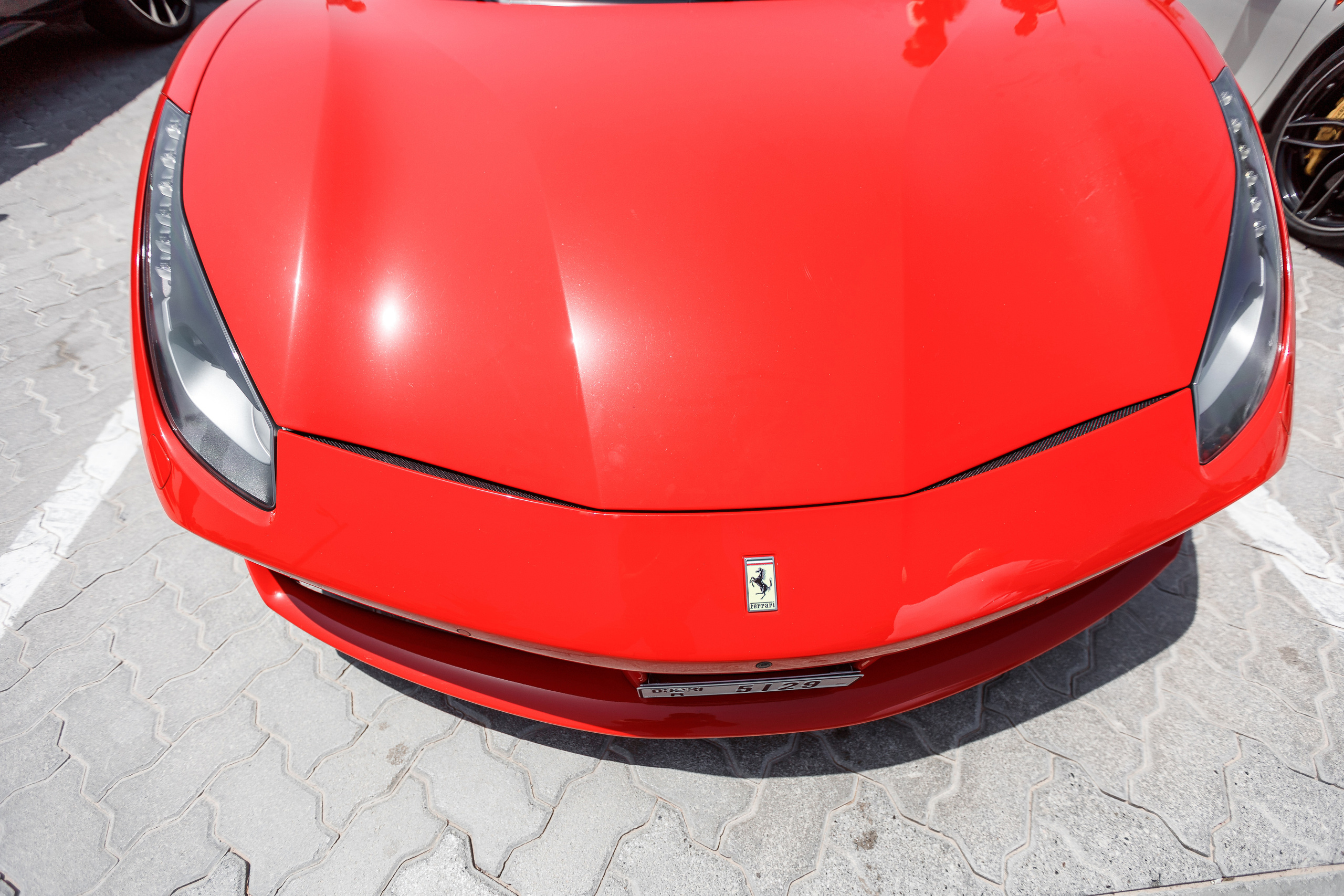 Дубай. Гонки на Ferrari. Фотограф Олег Сотник