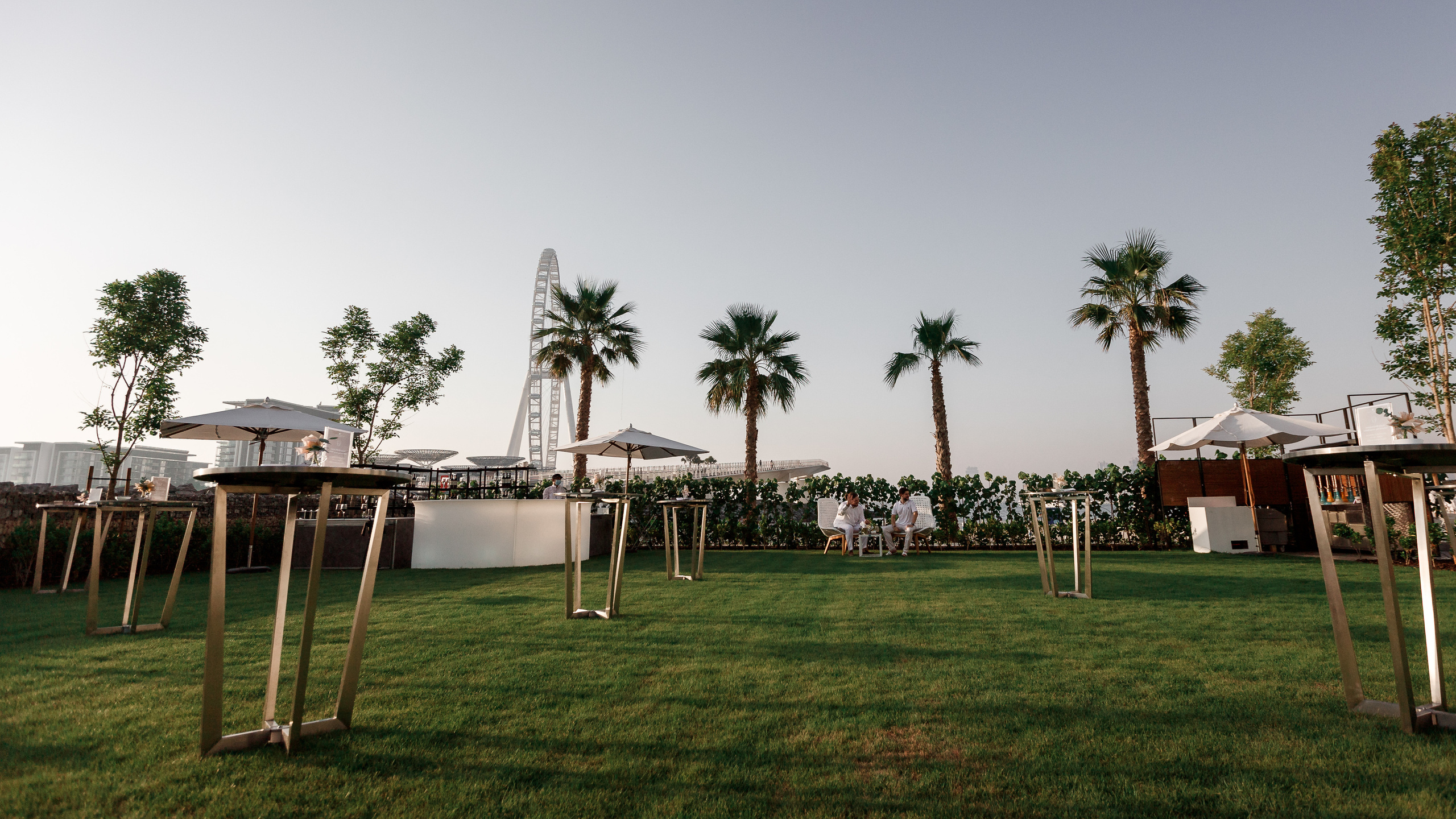 Дубай. Белая вечеринка. Фотограф Олег Сотник