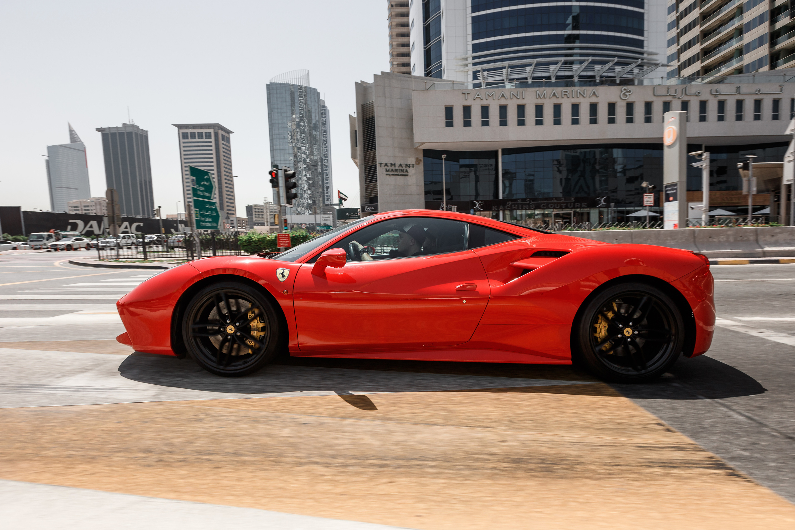 Дубай. Гонки на Ferrari. Фотограф Олег Сотник