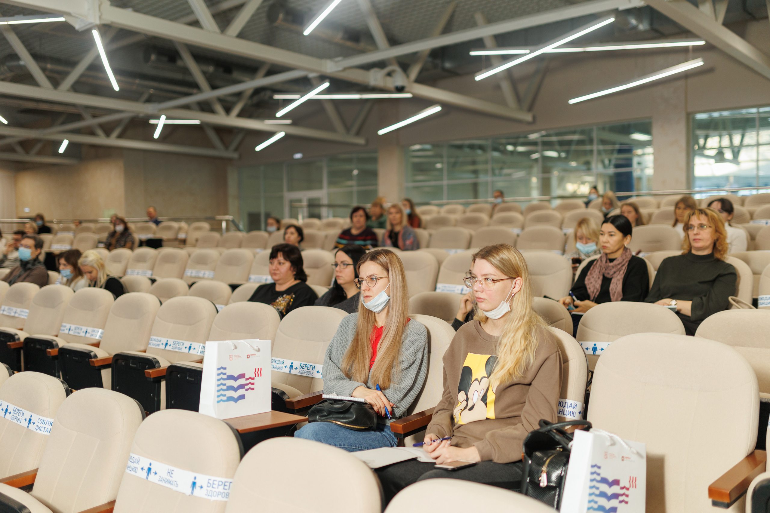 Конференция в Омске для Хатакон. Фотограф Олег Сотник