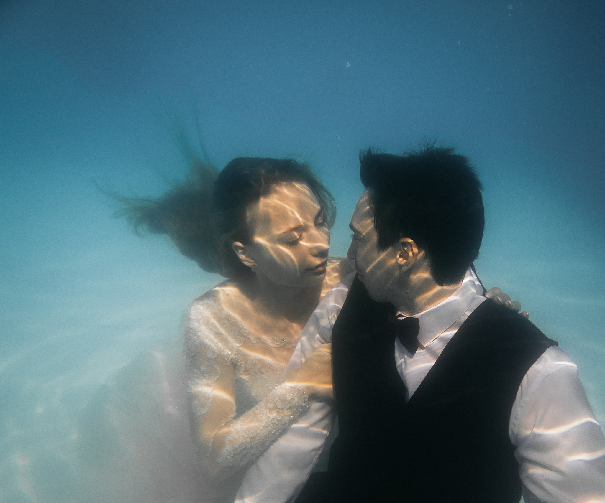 Подводная свадьба в Таганроге. Фотограф Олег Сотник