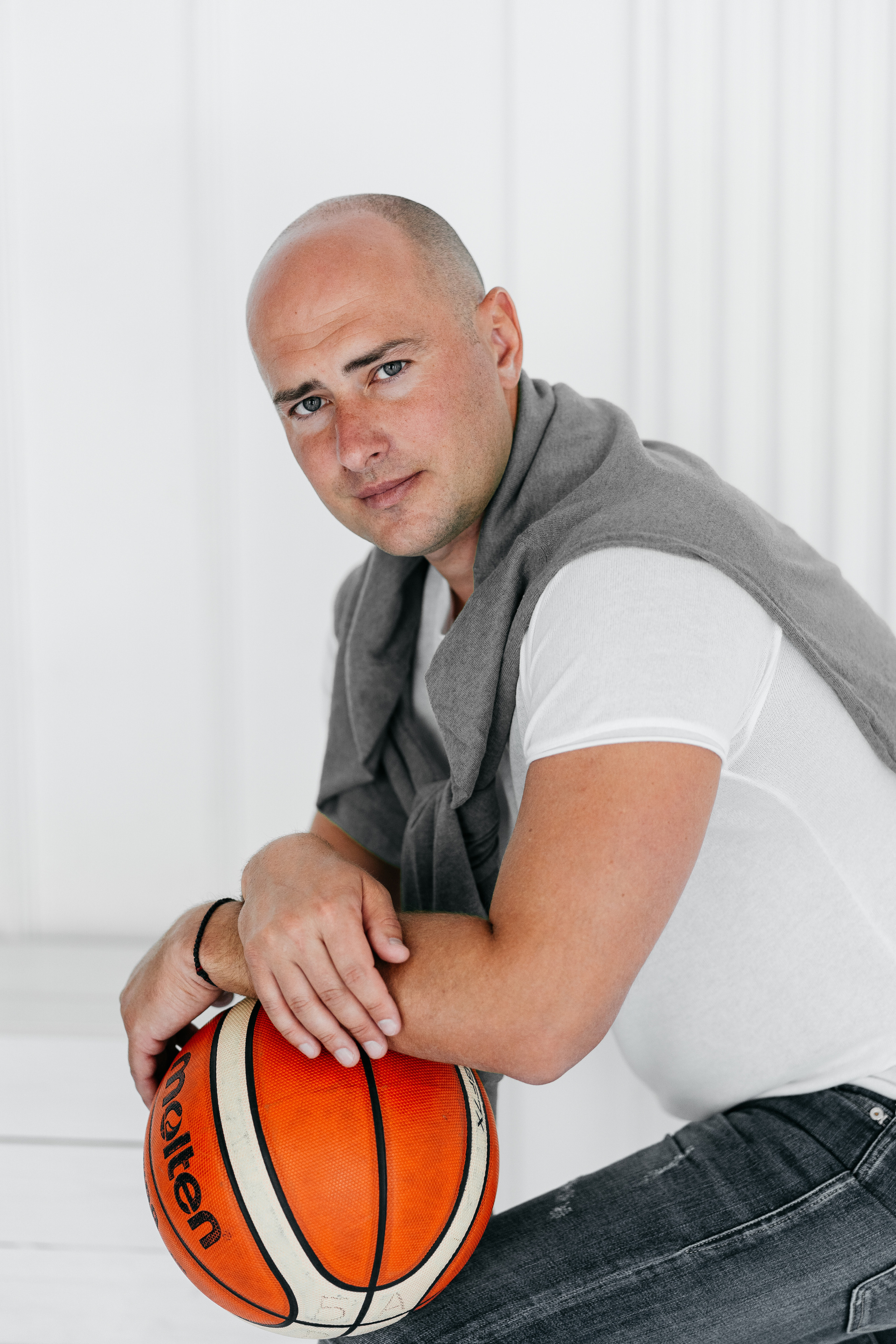 Деловой портрет для использования в предвыборной компании. Фотограф Олег Сотник