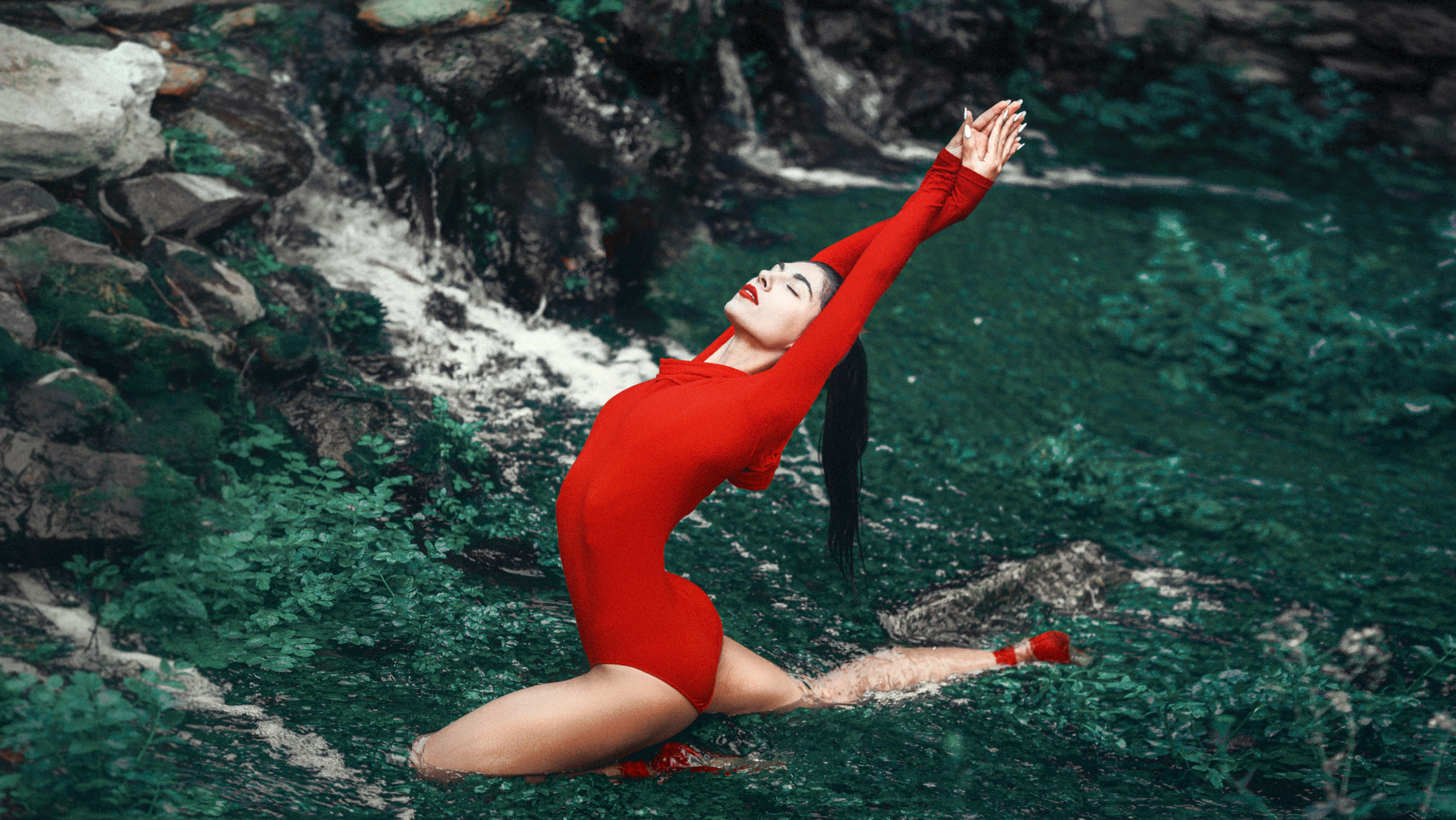 Контент для танцевальных коллективов. Фотограф Олег Сотник