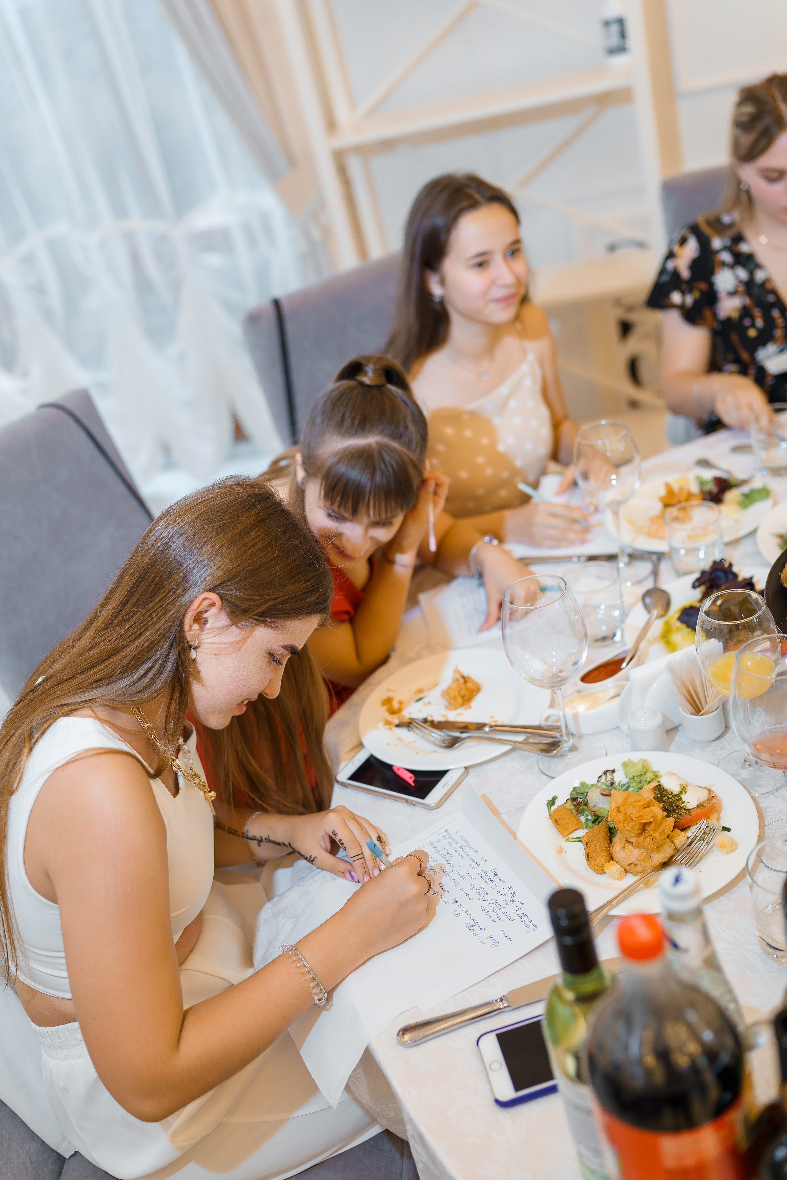 Выпускной в Усадьбе Голицына. Фотограф Олег Сотник