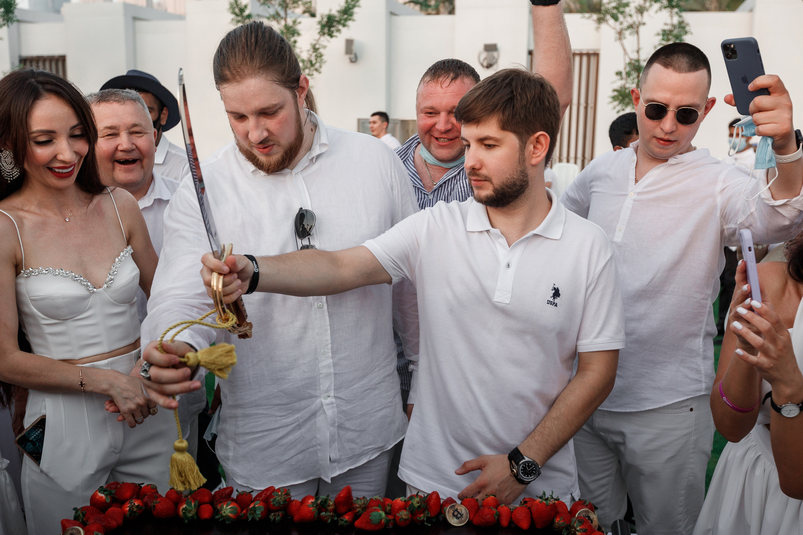 Дубай. Белая вечеринка. Фотограф Олег Сотник