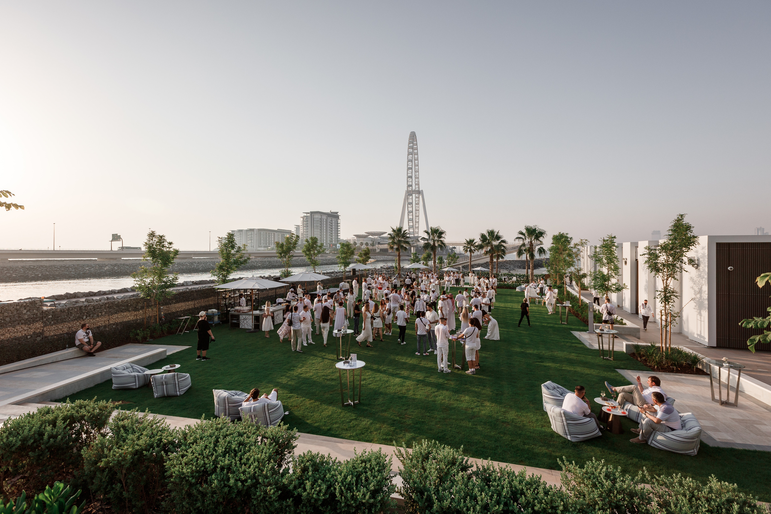 Дубай. Белая вечеринка. Фотограф Олег Сотник