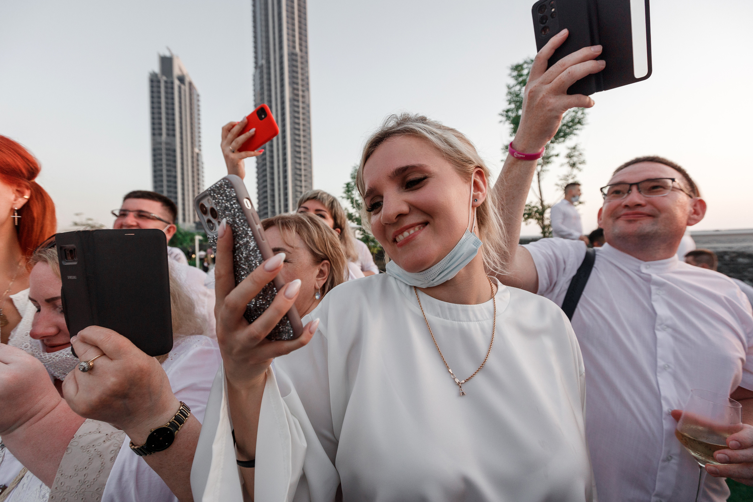Дубай. Белая вечеринка. Фотограф Олег Сотник