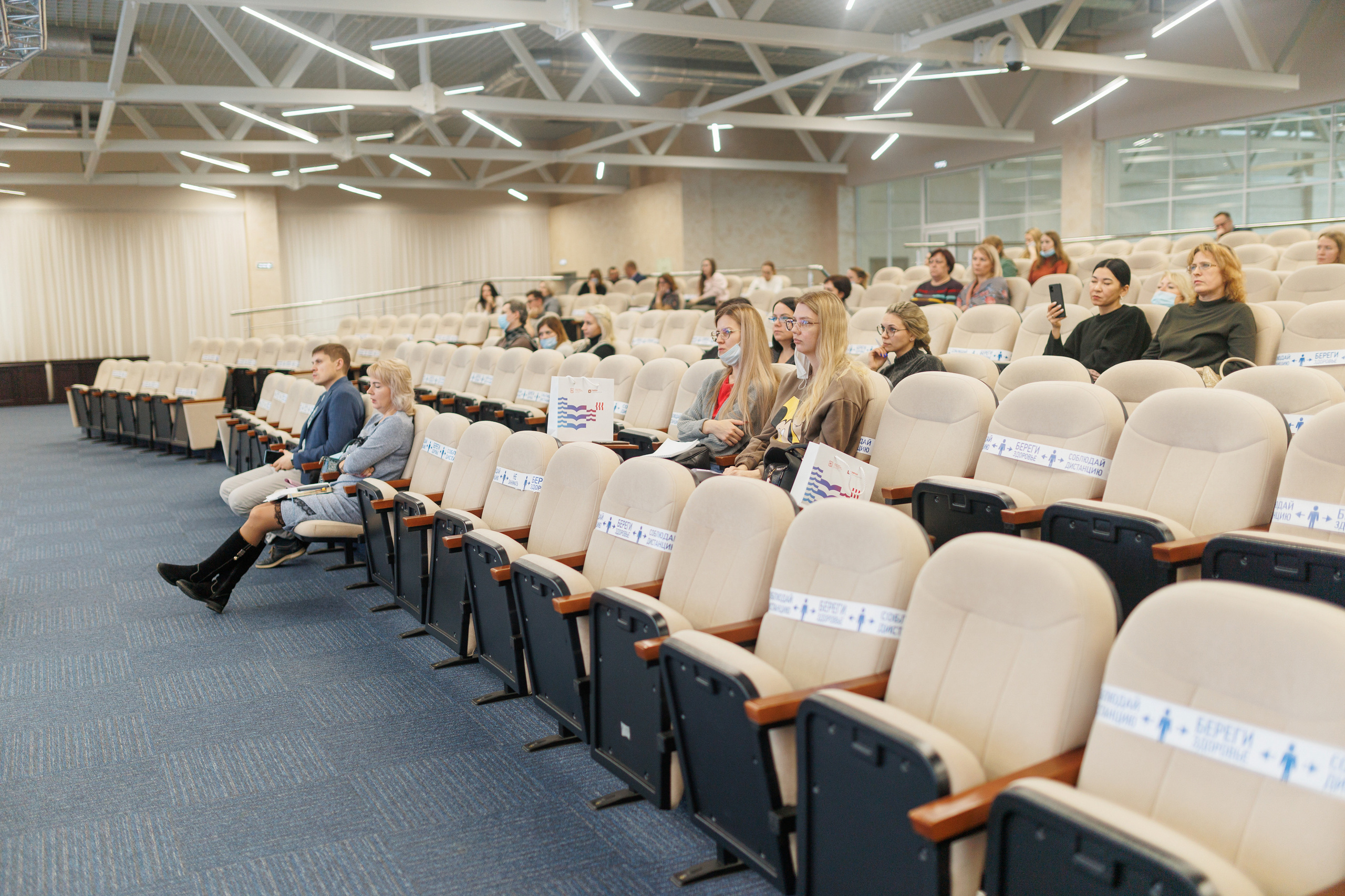 Конференция в Омске для Хатакон. Фотограф Олег Сотник