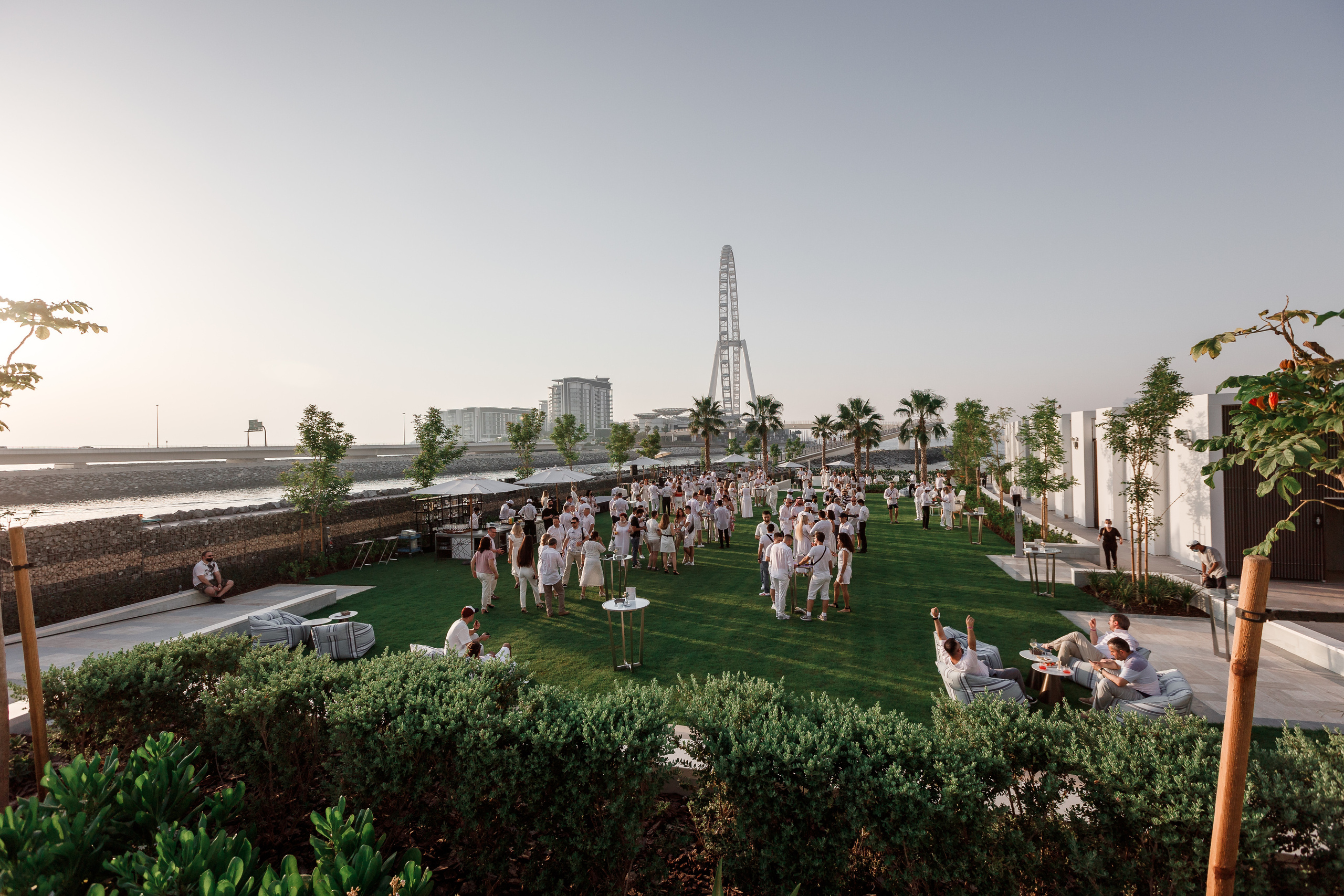 Дубай. Белая вечеринка. Фотограф Олег Сотник