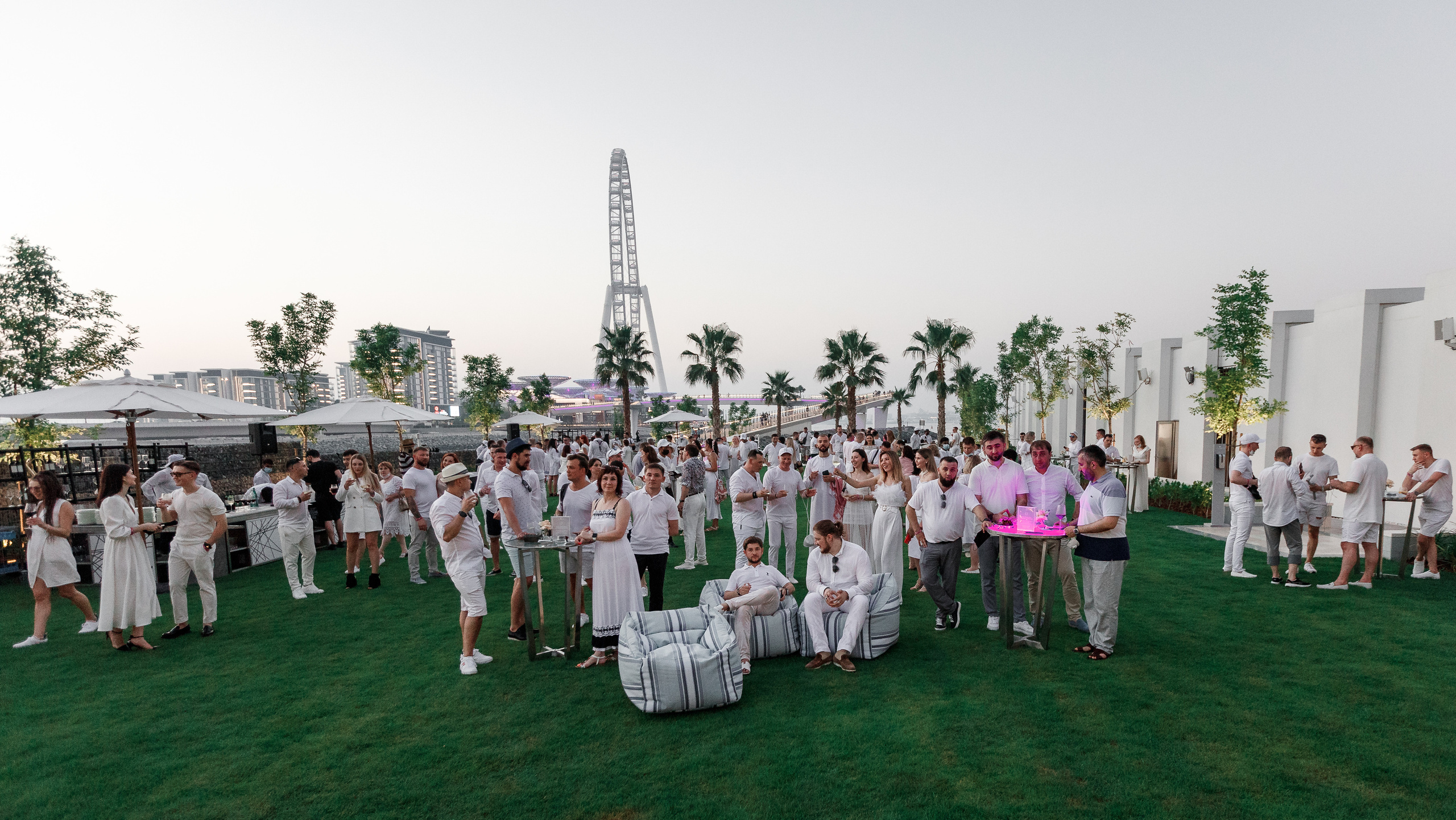 Дубай. Белая вечеринка. Фотограф Олег Сотник